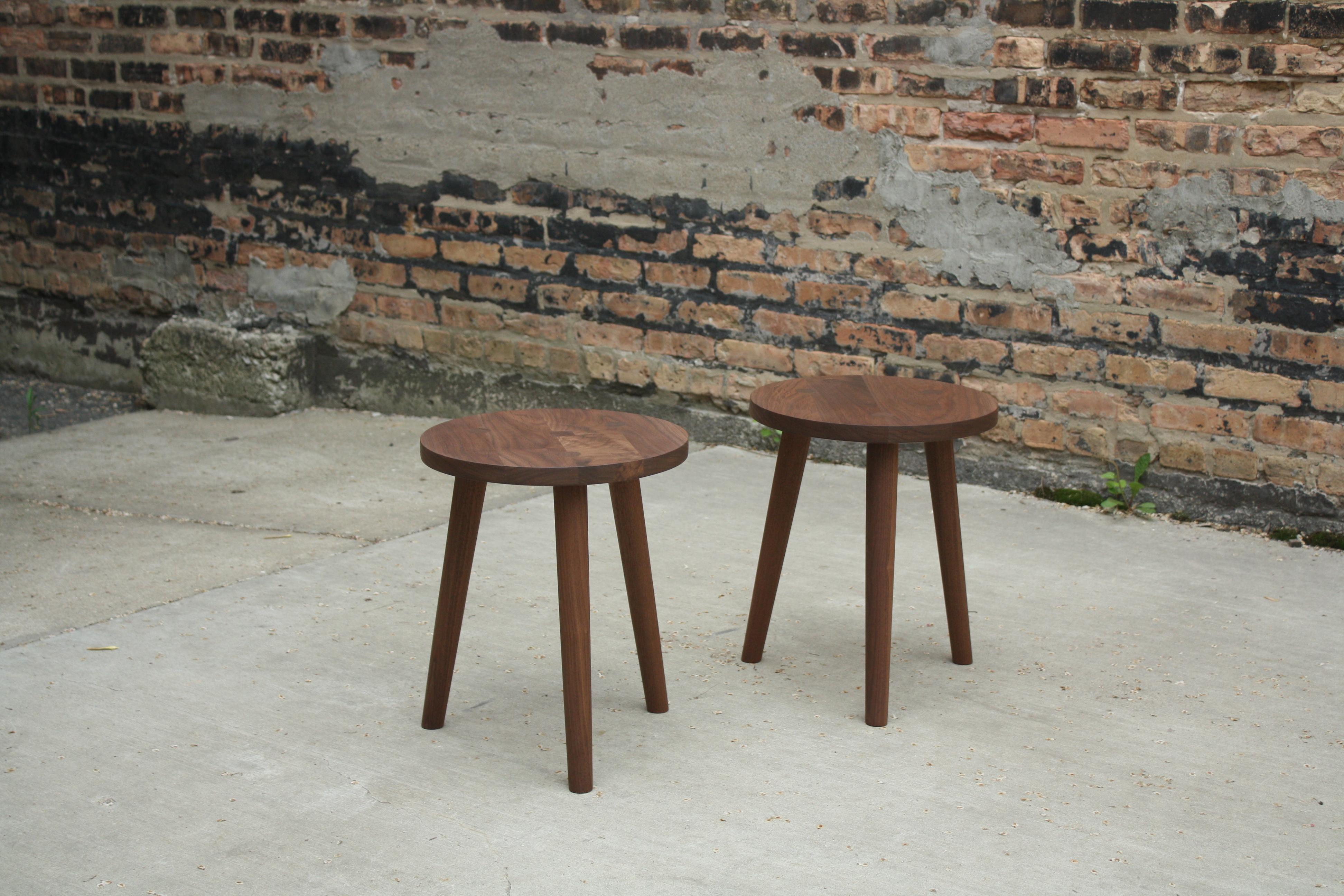 XXIe siècle et contemporain Table en bois faite à la main Bare a Handmade par Laylo Studio en vente