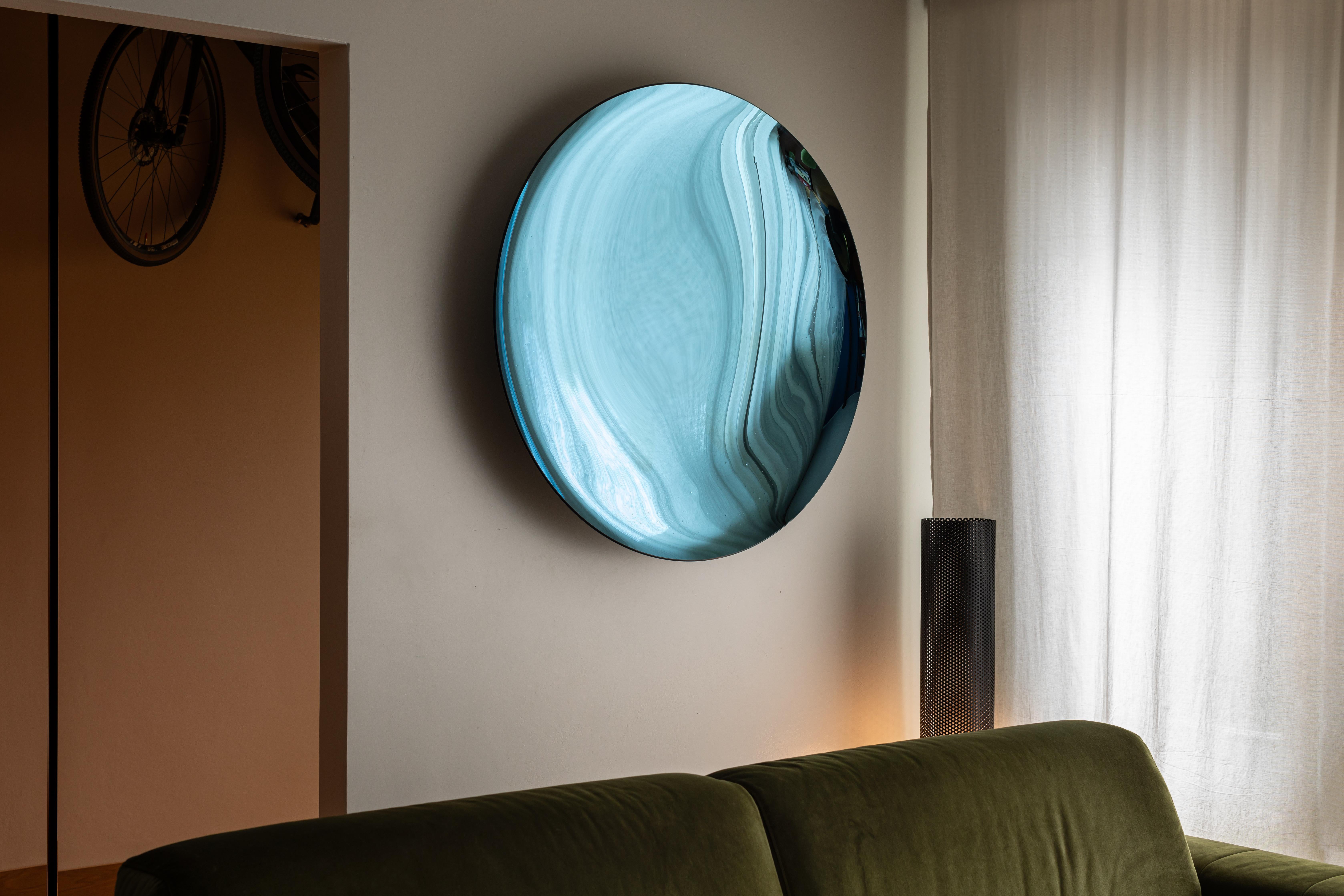Bare Blue Wandspiegel von OOM Contemporary Glass im Zustand „Neu“ im Angebot in Geneve, CH