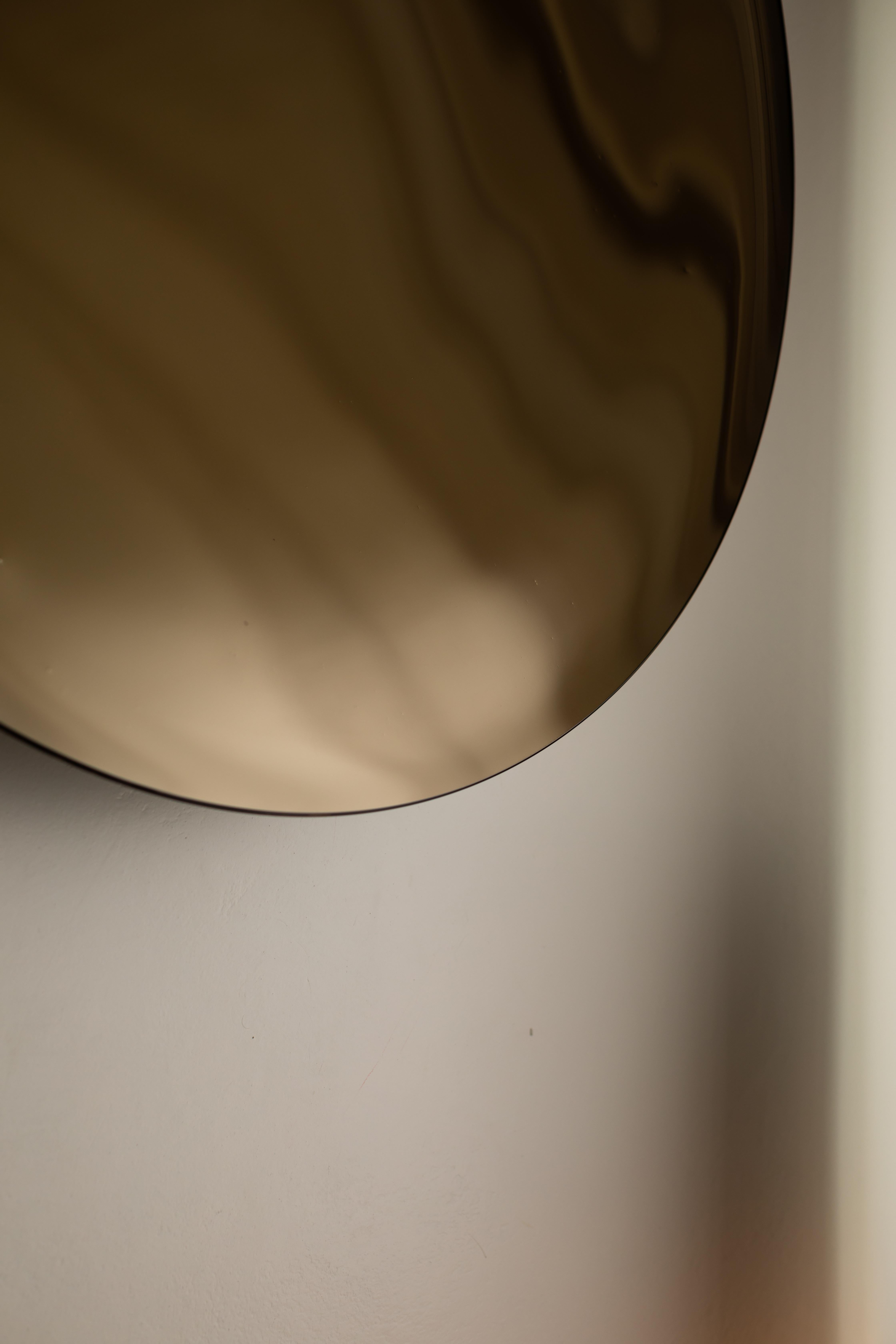 Autre Miroir mural Bare Bronze par OOM Contemporary Glass en vente