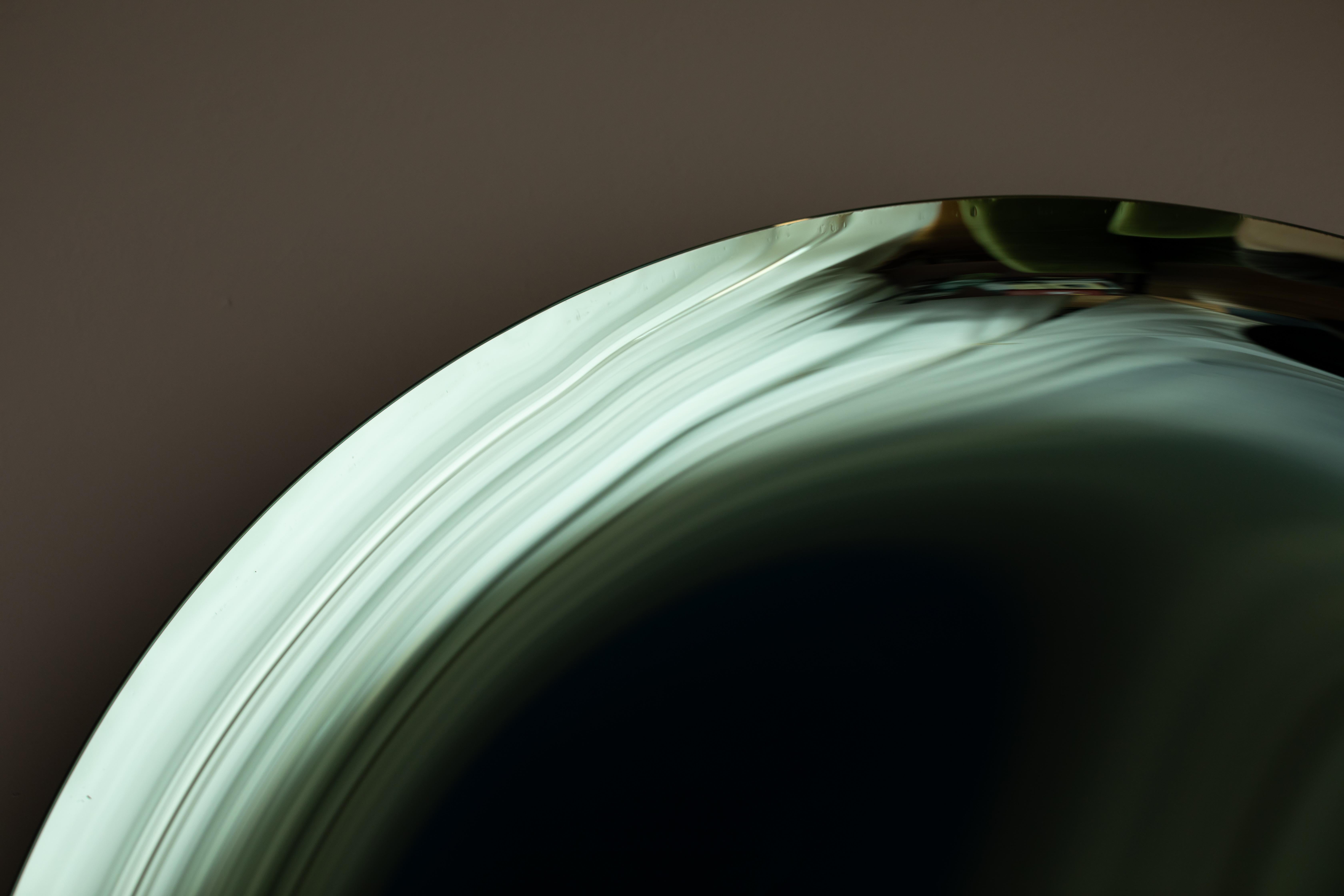 Autre Miroir mural Bare Green par OOM Contemporary Glass en vente