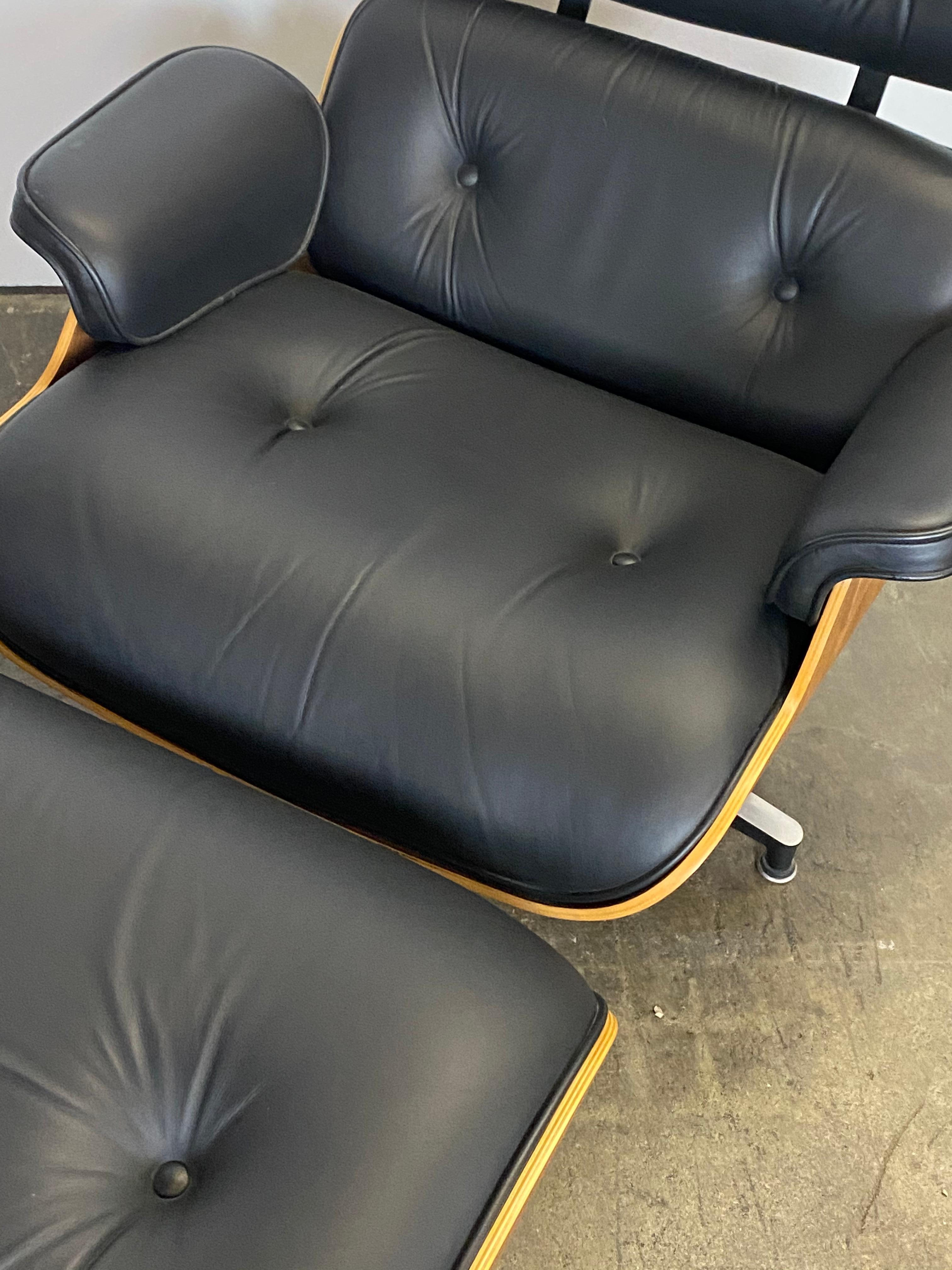 Mid-Century Modern Stunning Eames Lounge Chair and Ottoman