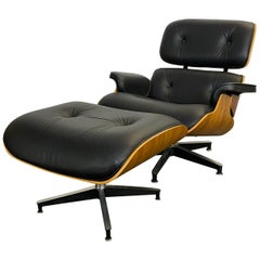 Stunning Eames Lounge Chair and Ottoman