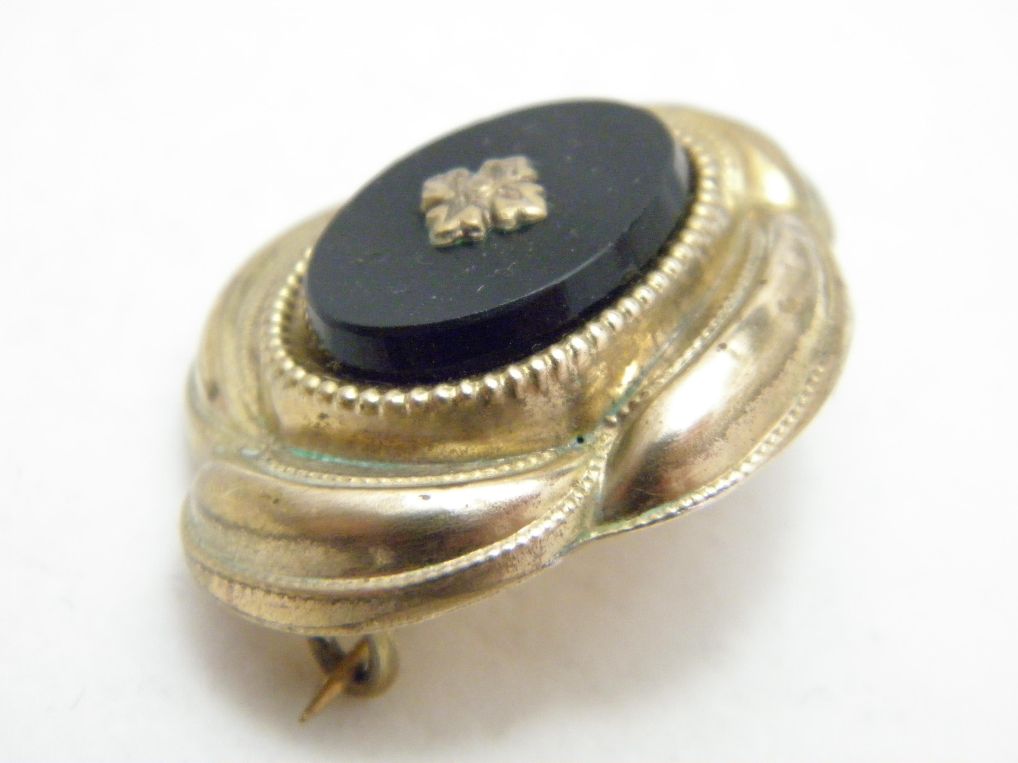 Art Nouveau Bargain Antique 9ct Gold Onyx Mourning Brooch Pin c1880 375 Purity Victorian For Sale