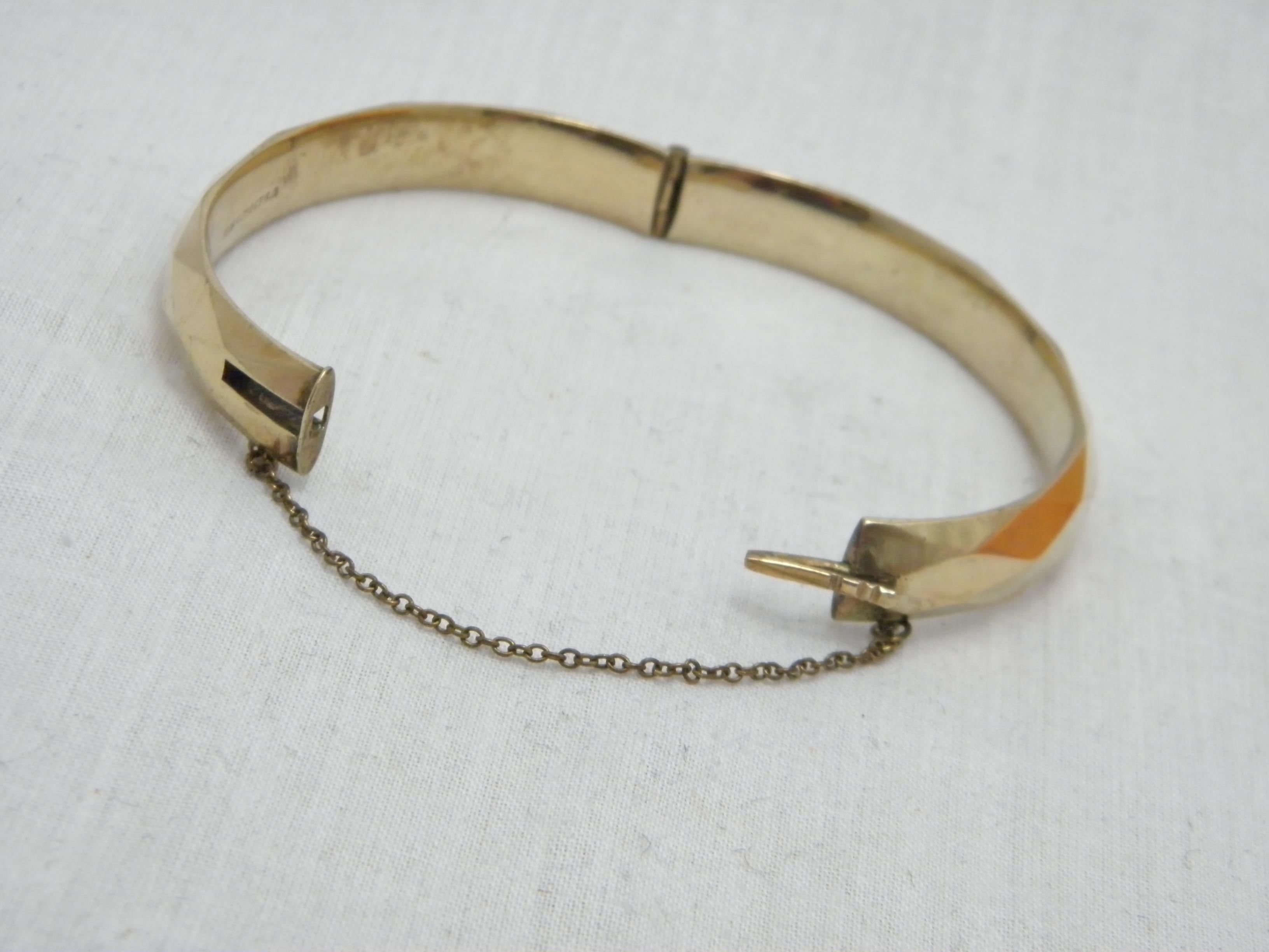 Women's or Men's Bargain Vintage 9ct Gold 'Metal Cored' Diamond Cut Cuff Hinged Bracelet Bangle For Sale