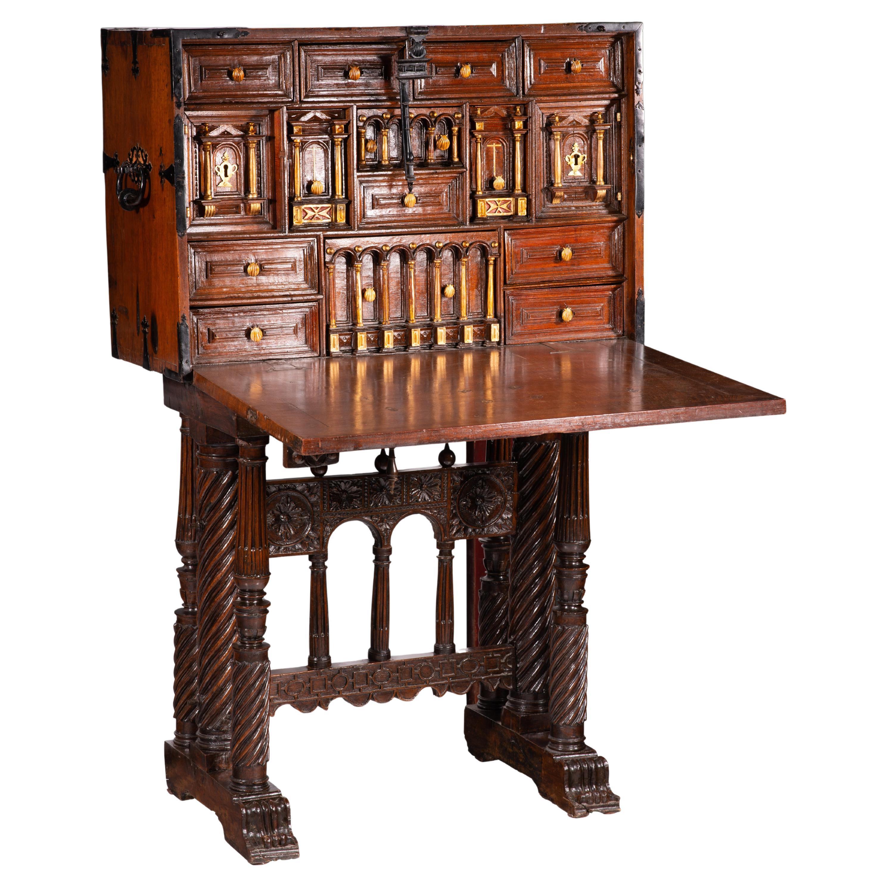 Bargueño or desk with bridge base. Wood, metal. Spanish school, 17th c