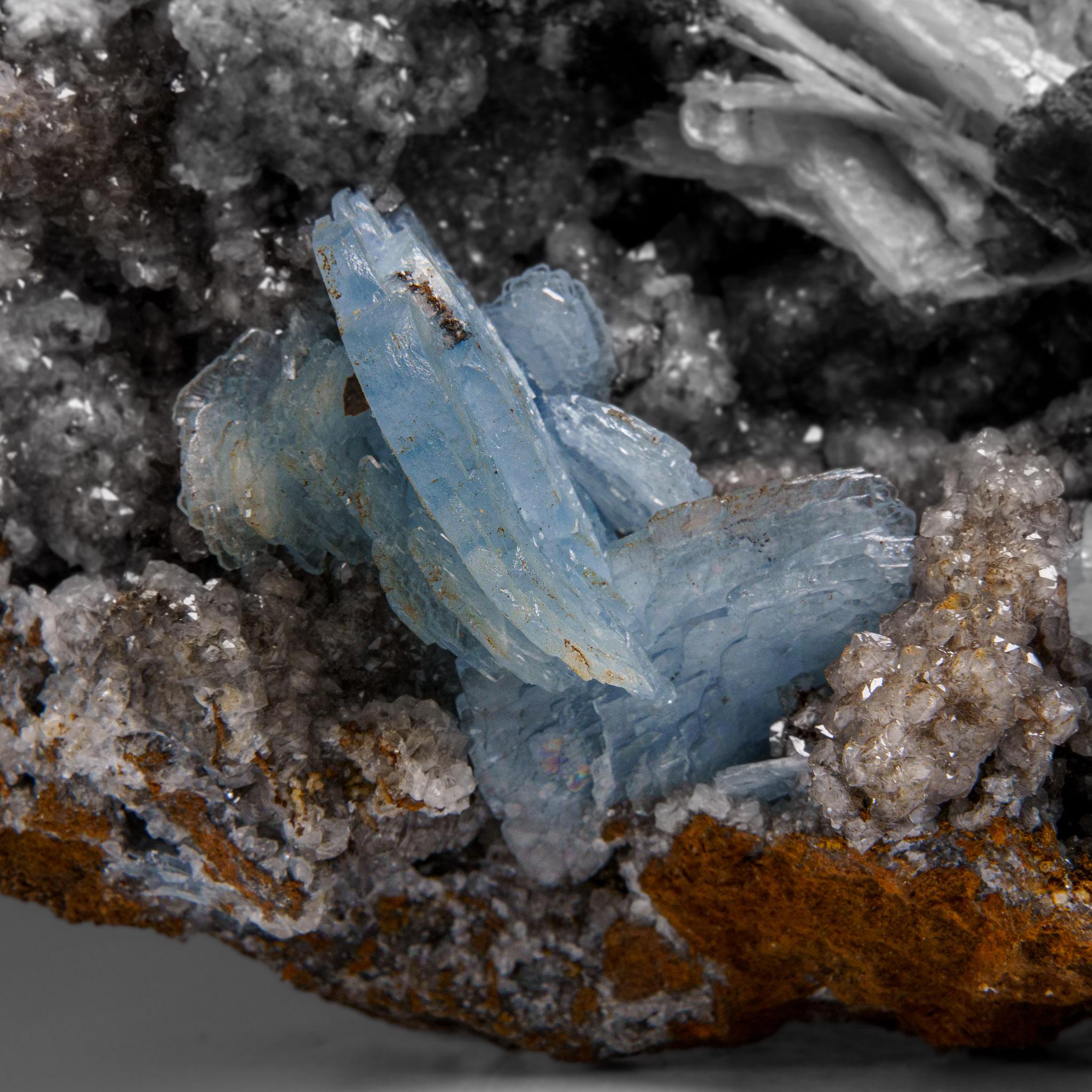 Barite on Geothite From Jebel Ouichane, Beni Bou Ifrour, Nador, Morocco in vendita 2