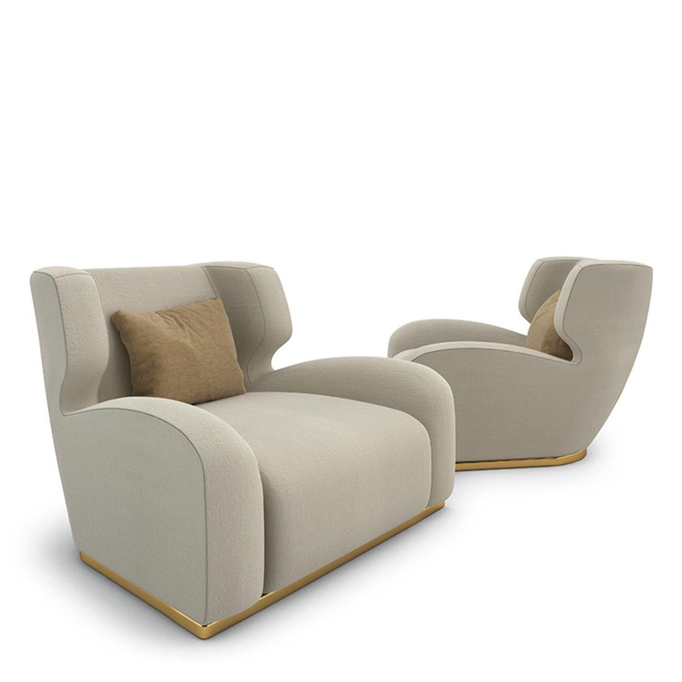 This astonishing armchair by Giannella Ventura is a tribute to American cartoonist, author, and painter Carl Barks. Defined by soft and sinuous lines, it features a welcoming padded seat with embracing back and armrests, entirely upholstered with a