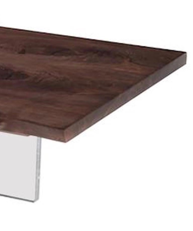 Plexiglas Barlas Baylar, Hudson NYC Table basse à bord cascade en noyer et base en plexi en vente