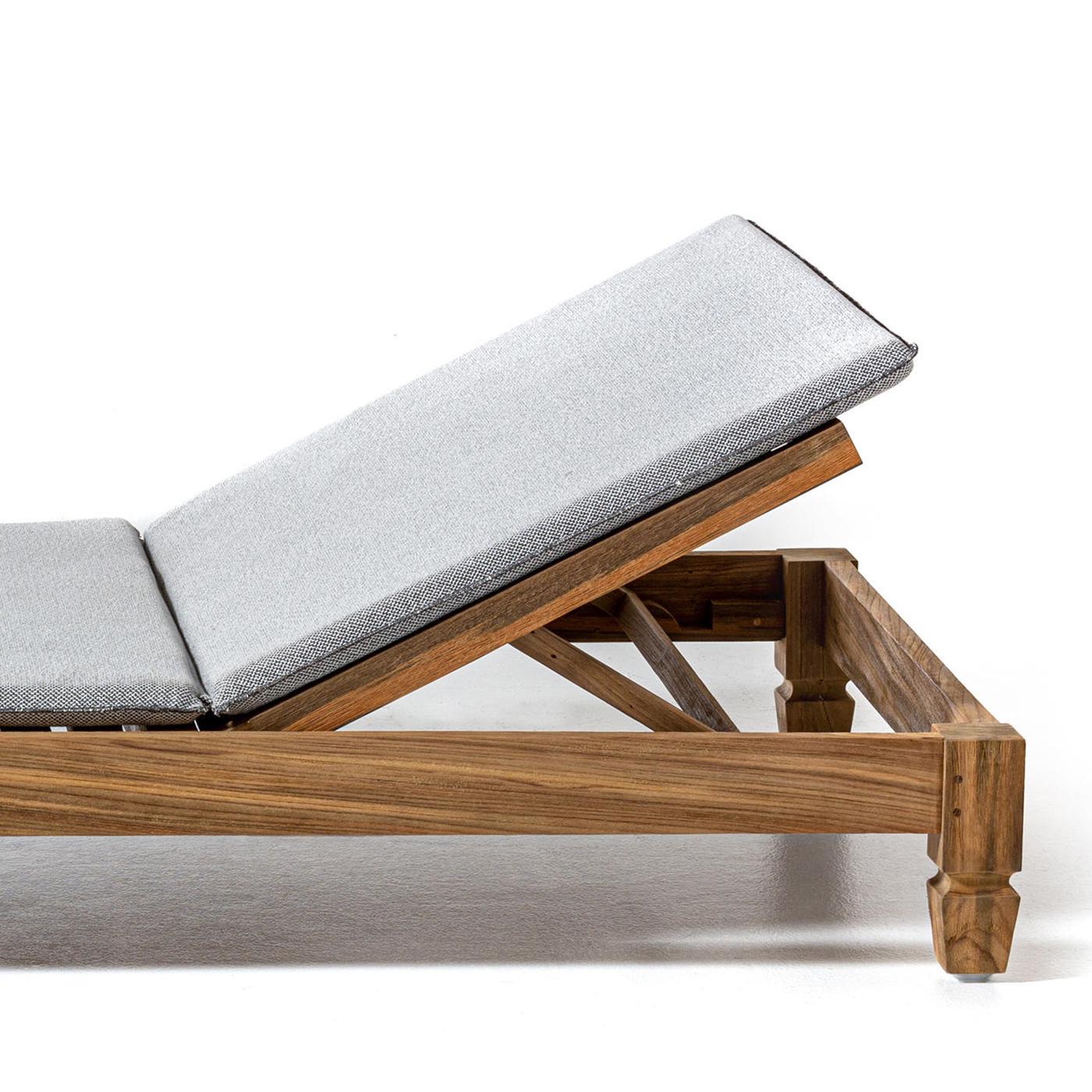Contemporary Barletta Daybed For Sale