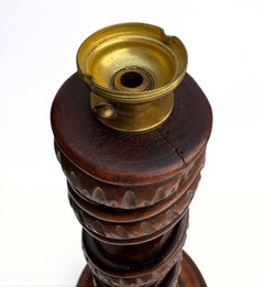 Barley Twist Lampensockel aus geschnitztem Birnbaumholz, signiert French Work, um 1900