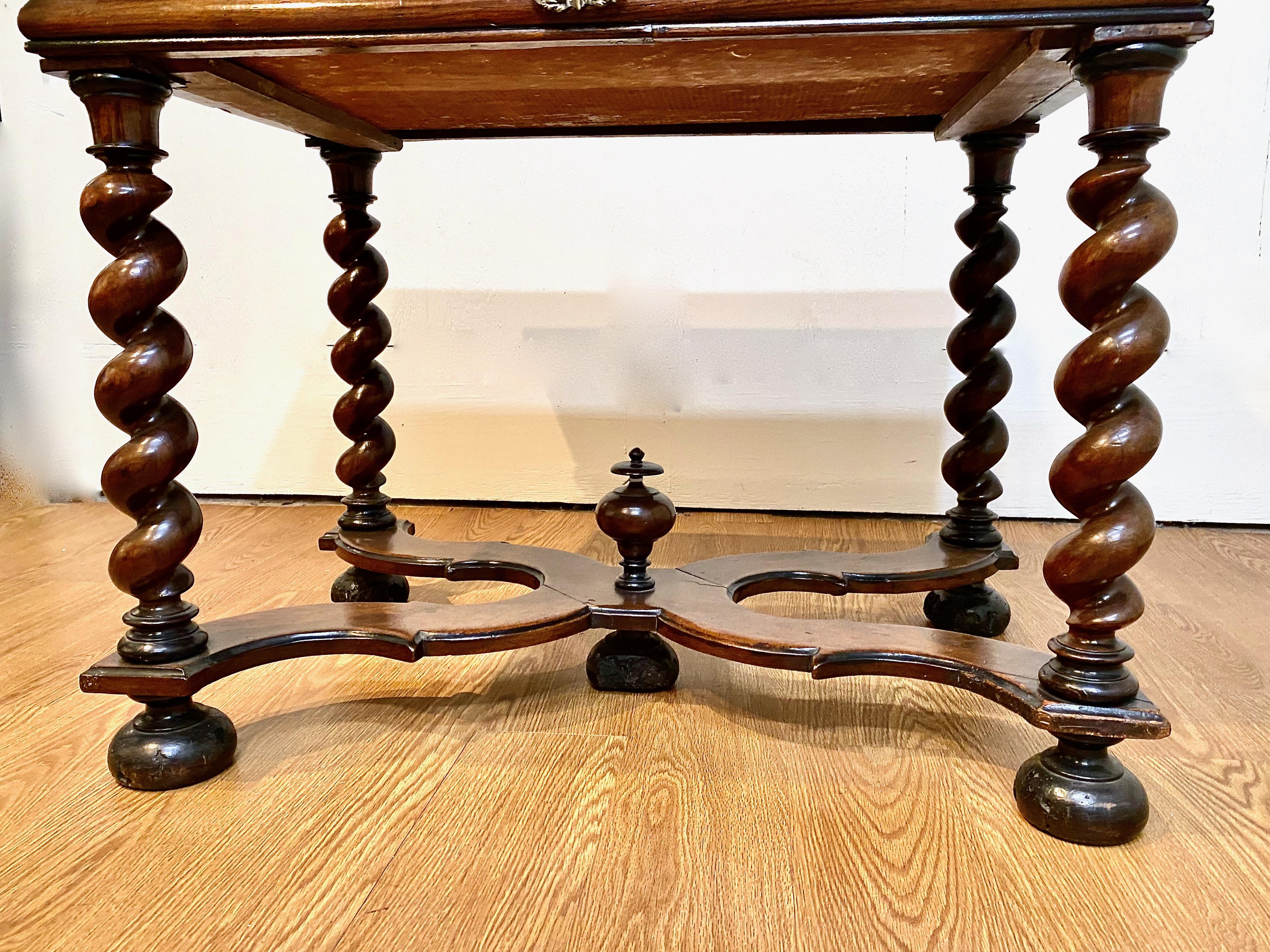 French Barley Twist Walnut Side Table, Late 17th Century For Sale