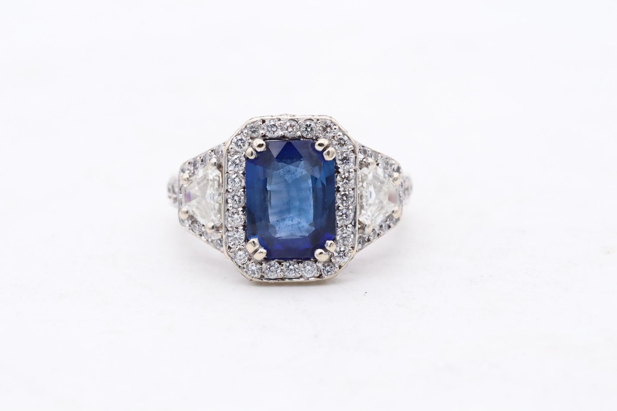 Barmakian Brothers Ring In 18Kt Gold 4.47 Ctw In Calf Cut Diamonds Sapphires For Sale 3