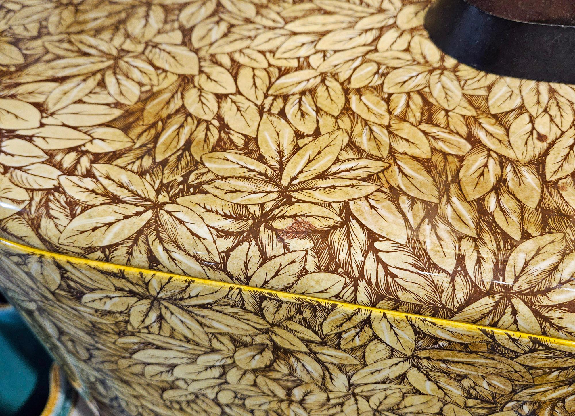 Barnabas Fornasetti  Mobile curvo 'Zebra' Uno di quindici, Data: 2003 in vendita 5