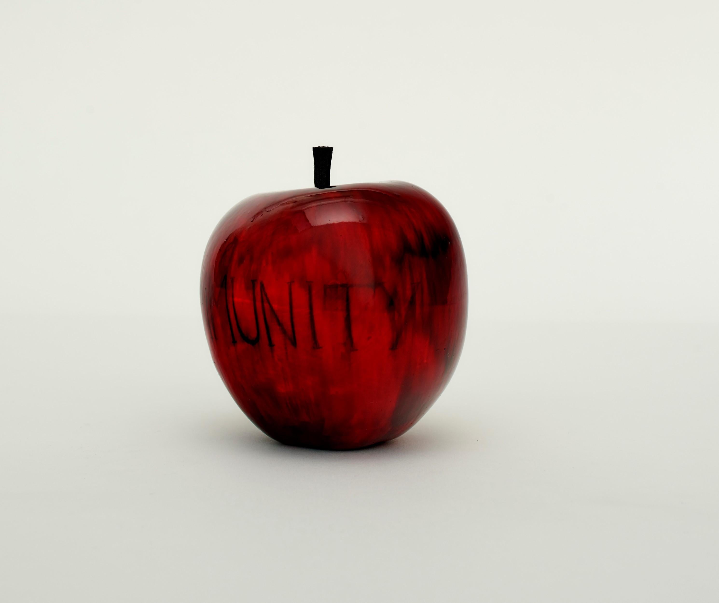 Community (Apple) - Contemporary Sculpture by Barnaby Barford