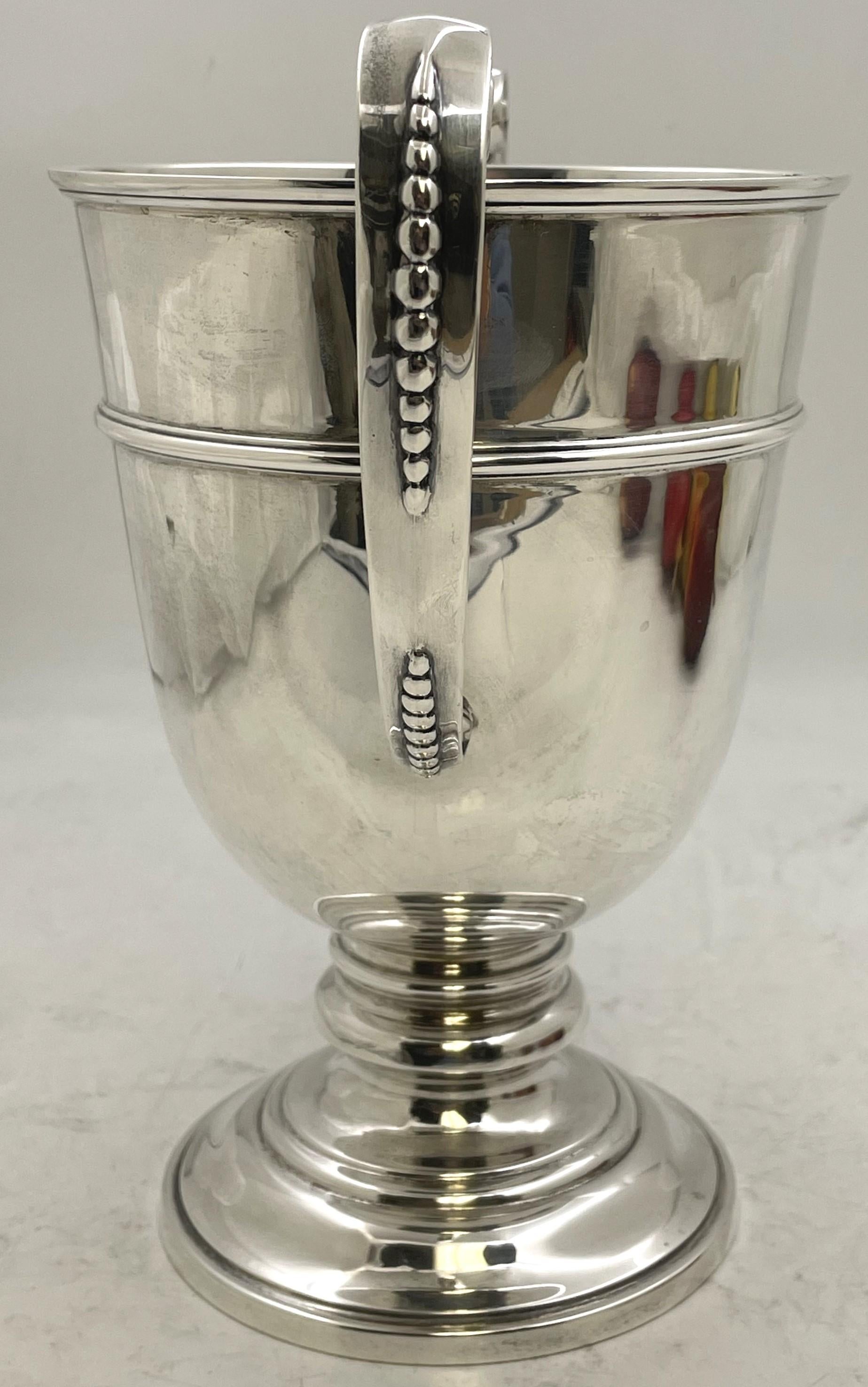 Barnard & Sons Englischer zweiseitiger Weinkühler/Vase aus Sterlingsilber mit zwei Henkeln 1904 im Zustand „Gut“ im Angebot in New York, NY