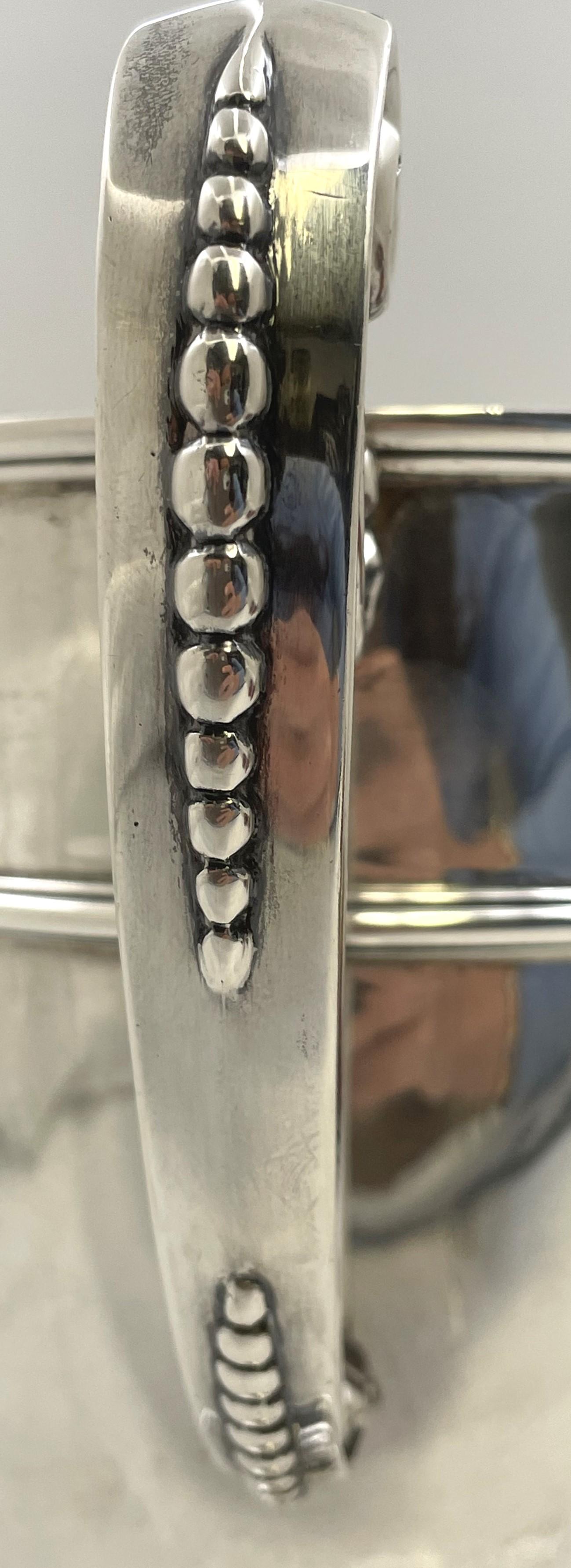 Barnard & Sons Englischer zweiseitiger Weinkühler/Vase aus Sterlingsilber mit zwei Henkeln 1904 (Silber) im Angebot