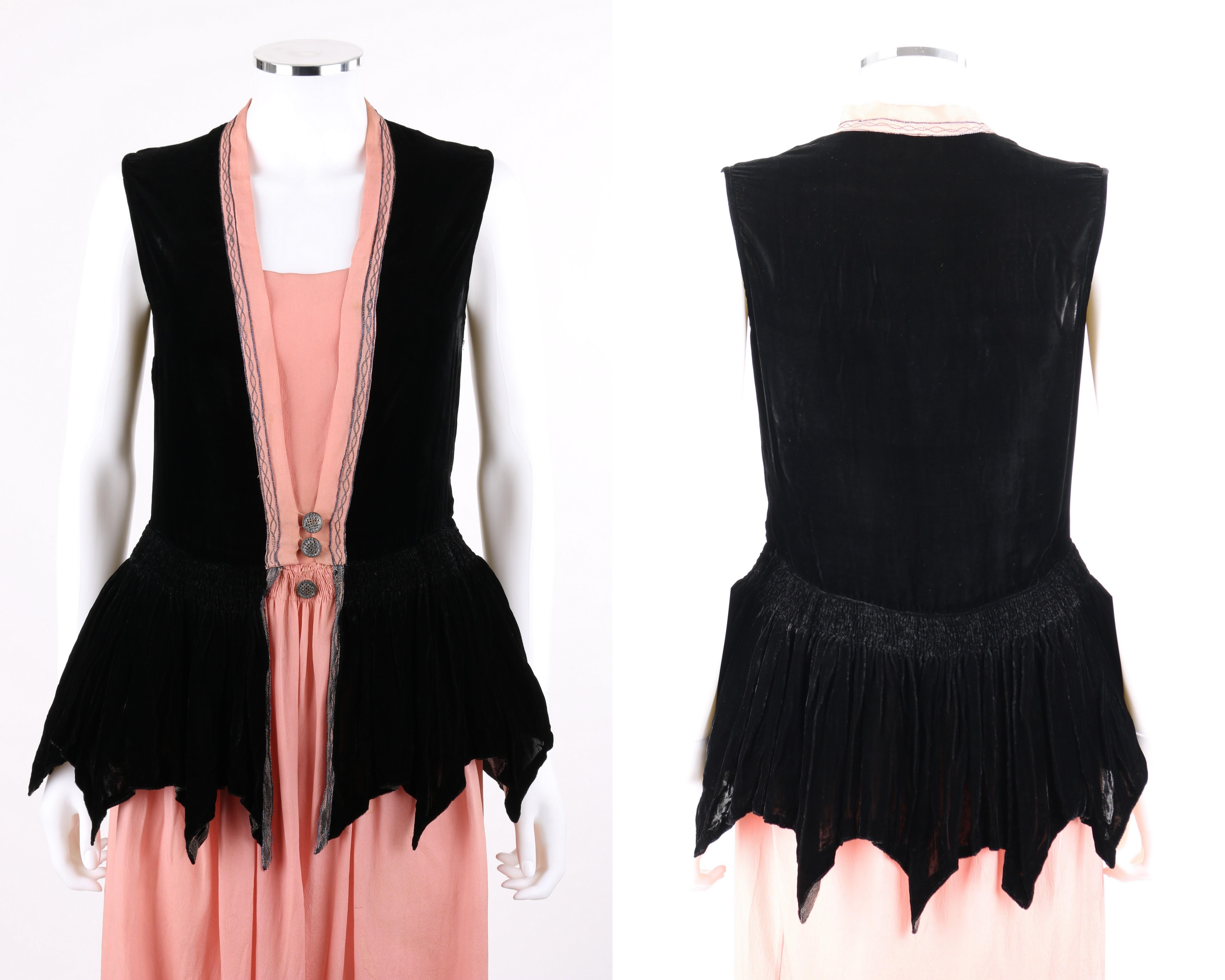BARNETT c.1910's Rose Pink & Black Silk Velvet Sleeveless Peplum Evening Dress  For Sale 1