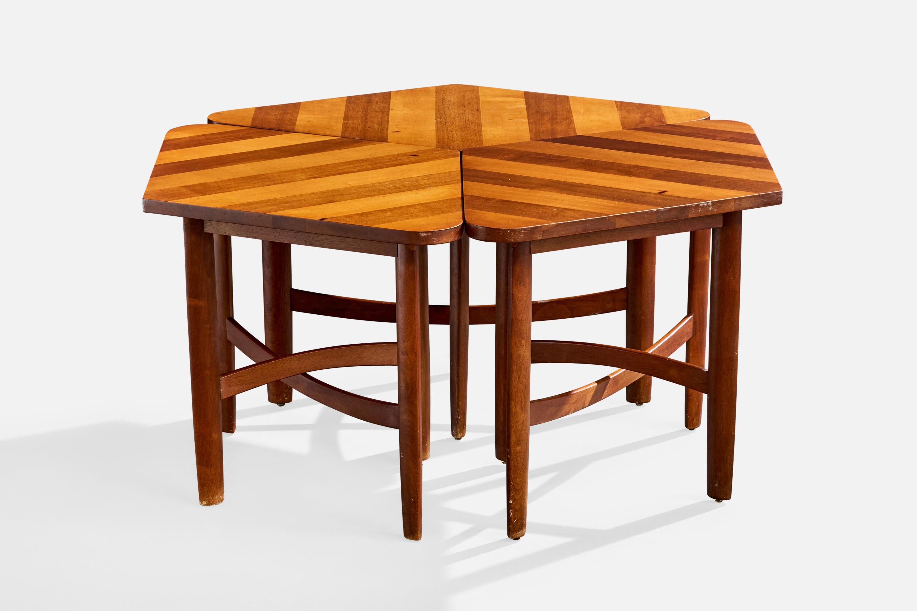 Mesa de centro modular de nogal y abedul o conjunto de tres mesas auxiliares diseñadas por Barney Flagg y producidas por Drexel, EE.UU., c. 1960.

Dimensiones totales (pulgadas): 18,25
