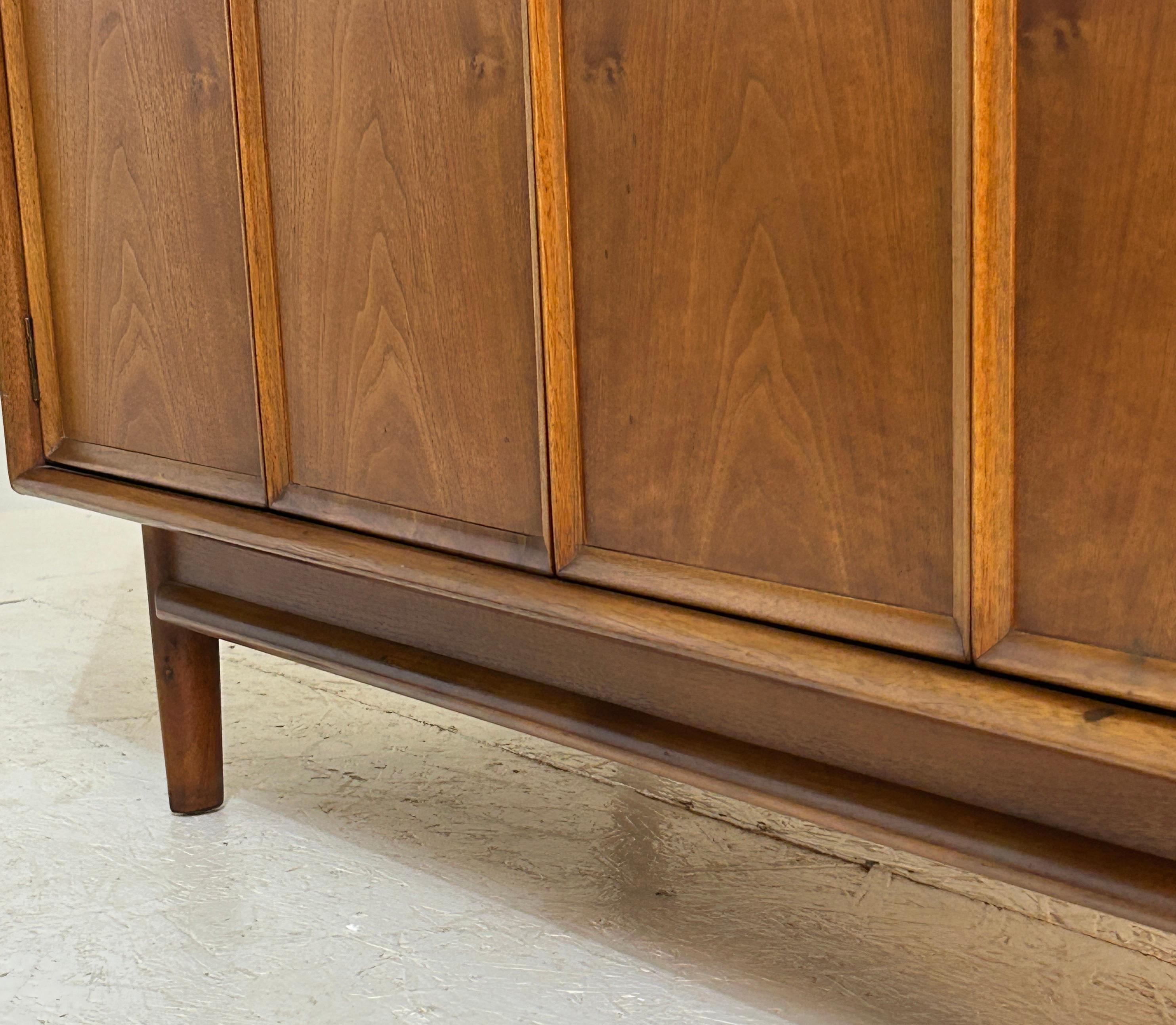 Barney Flagg for Drexel 1962 Parallel Hutch For Sale 4