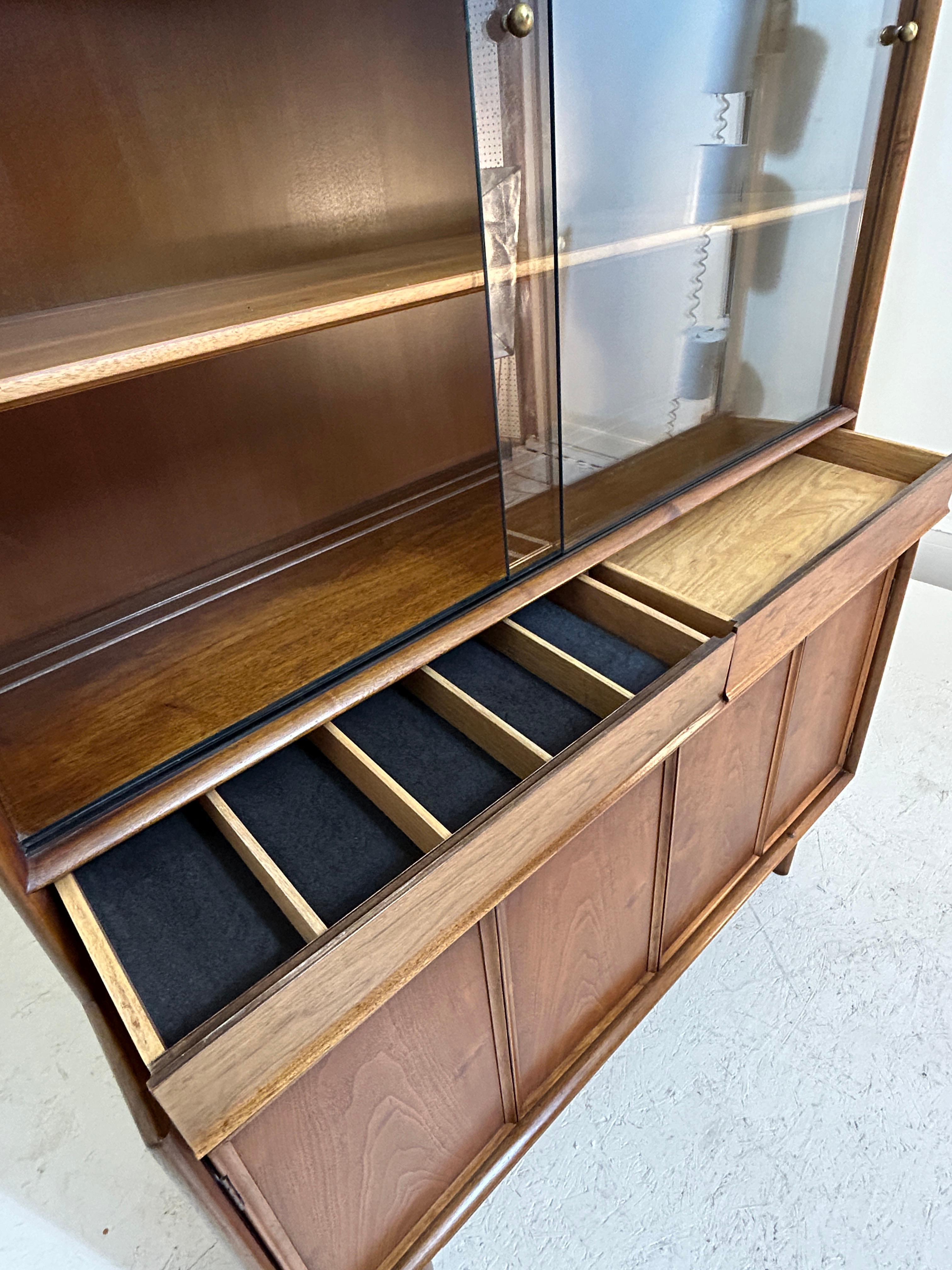 Barney Flagg for Drexel 1962 Parallel Hutch For Sale 2