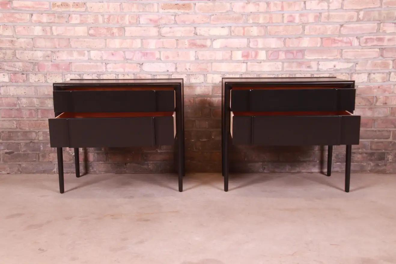 Barney Flagg for Drexel Parallel Black Lacquered Nightstands, Newly Refinished 4