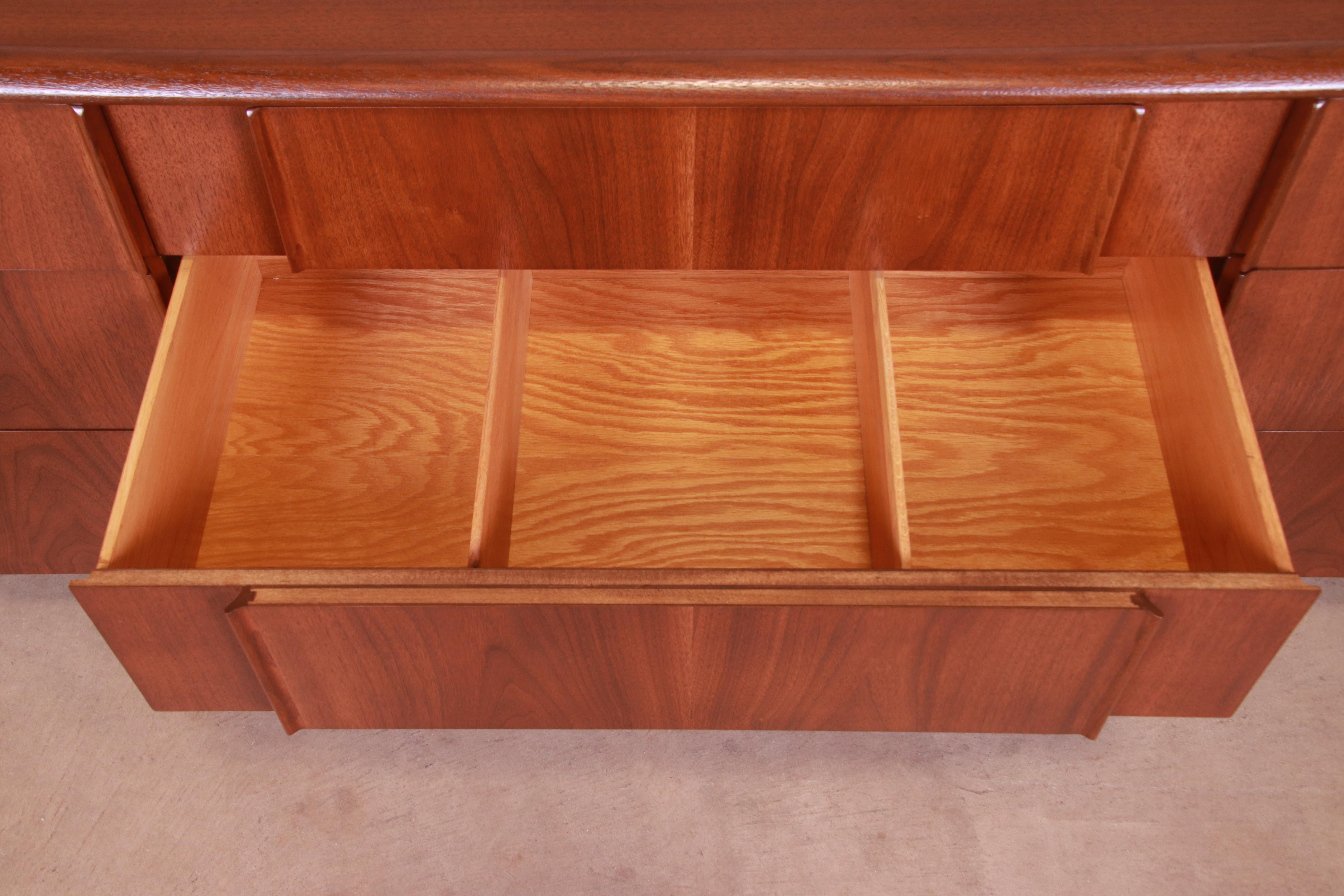 Barney Flagg for Drexel Parallel Mid-Century Modern Walnut Dresser, Refinished 1