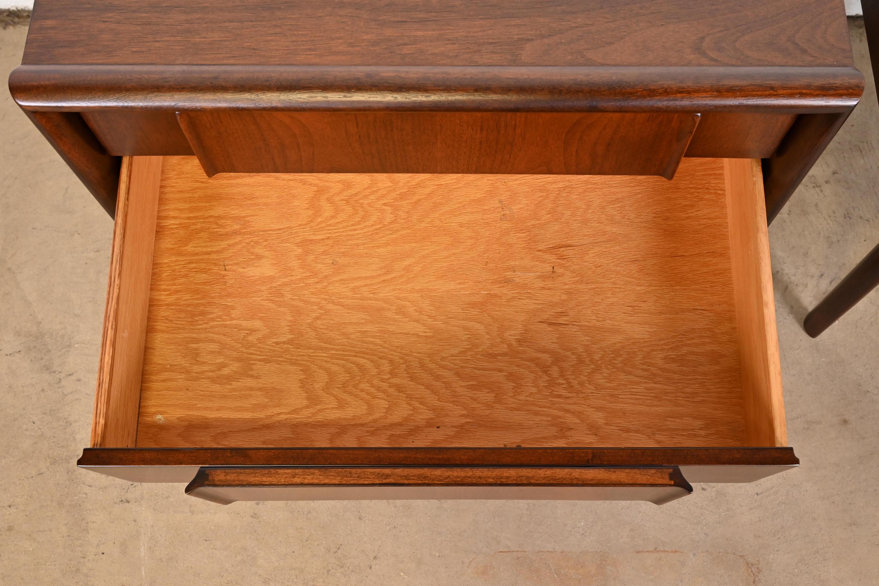 Barney Flagg for Drexel Parallel Sculpted Walnut Nightstands, Newly Refinished 4