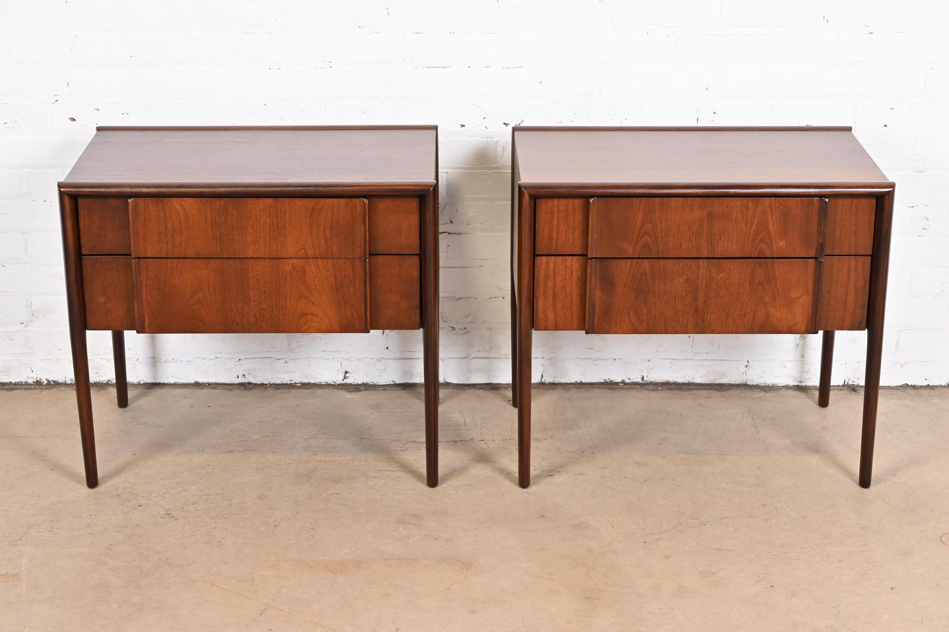 Mid-Century Modern Barney Flagg for Drexel Parallel Sculpted Walnut Nightstands, Newly Refinished