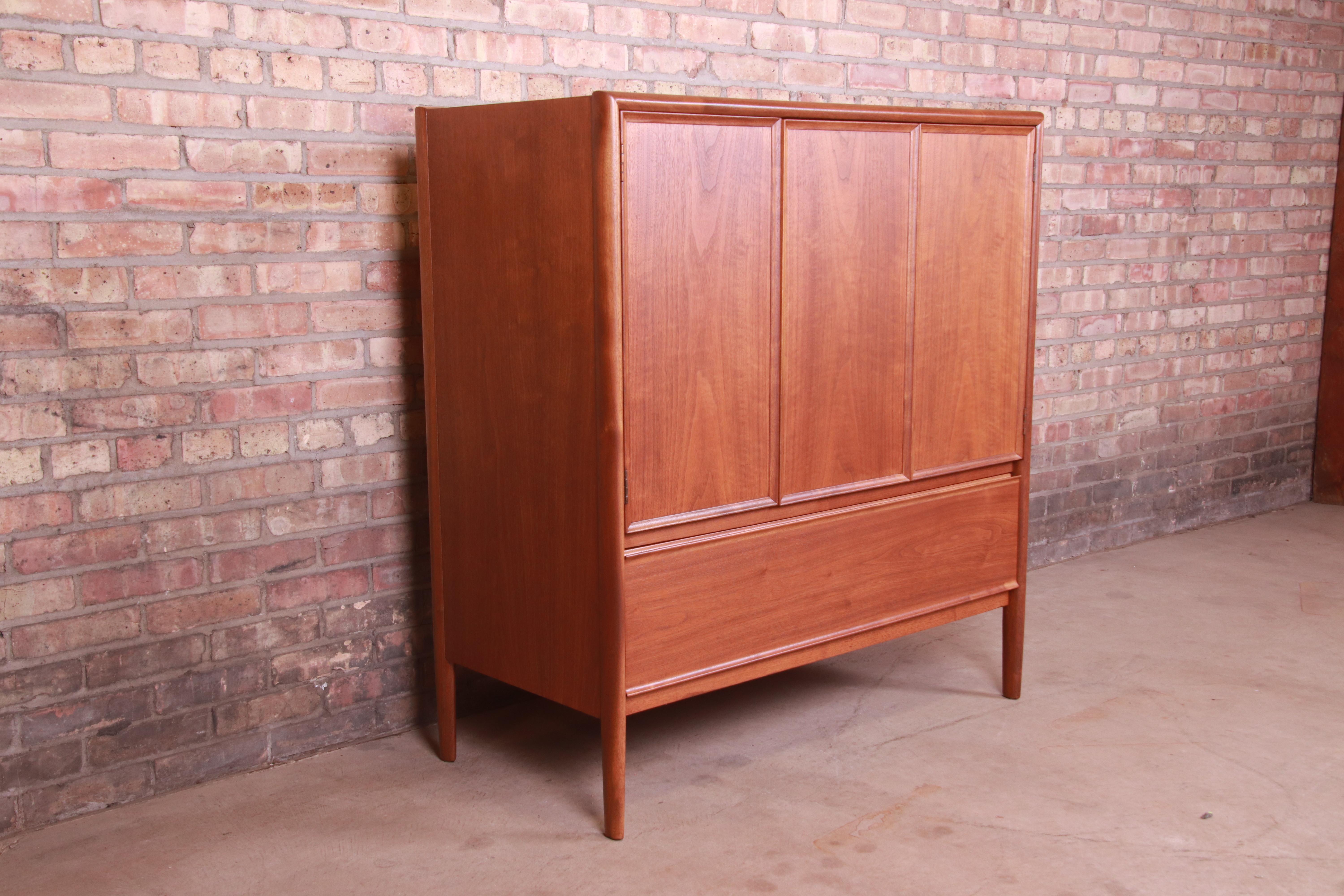 Barney Flagg for Drexel Parallel Walnut Gentleman's Chest, Newly Refinished In Good Condition In South Bend, IN