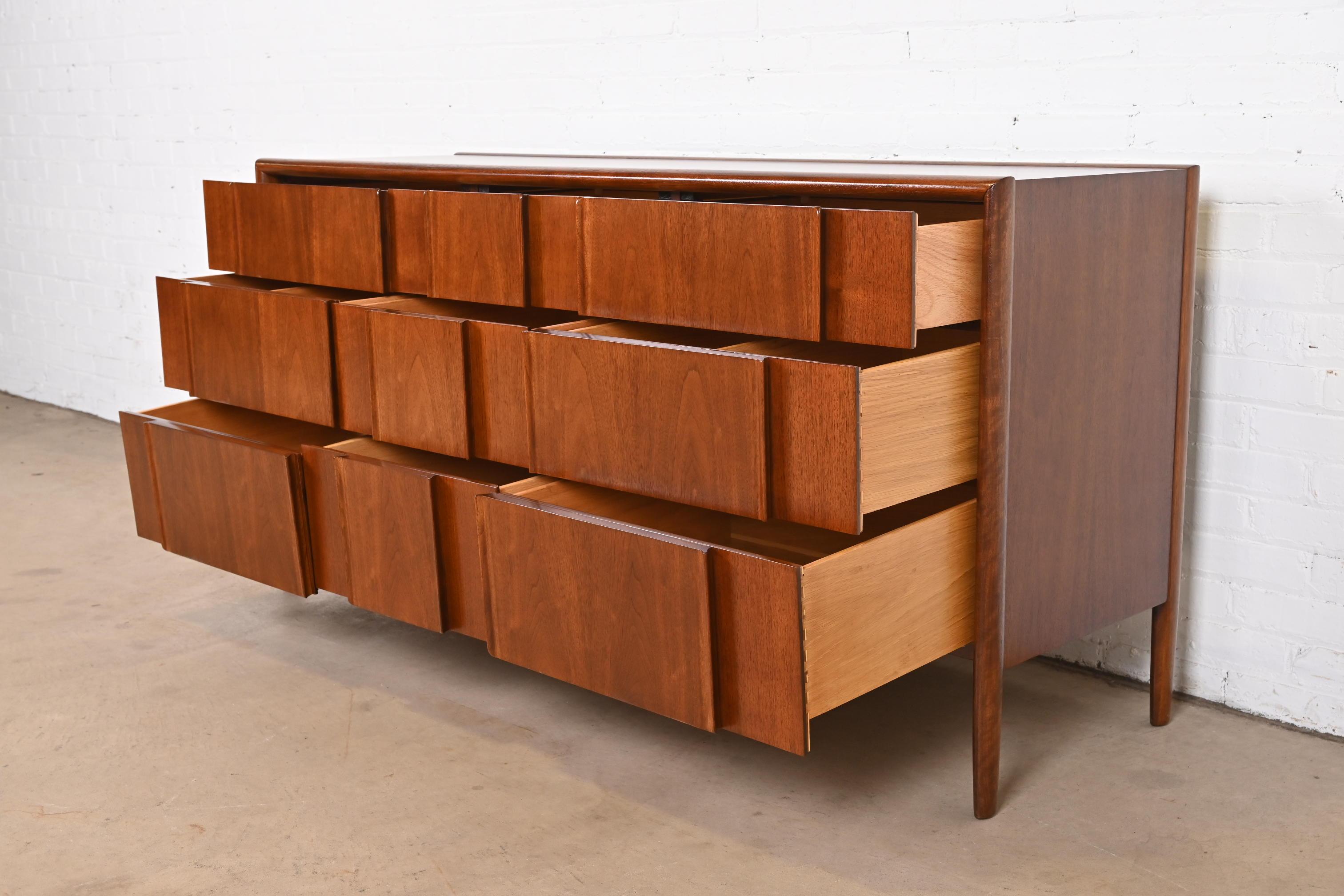 American Barney Flagg for Drexel Sculpted Walnut Triple Dresser, Newly Refinished For Sale