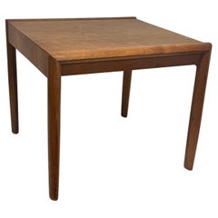 Barney Flagg "Parallele" Table d'appoint de milieu de siècle en noyer par Drexel