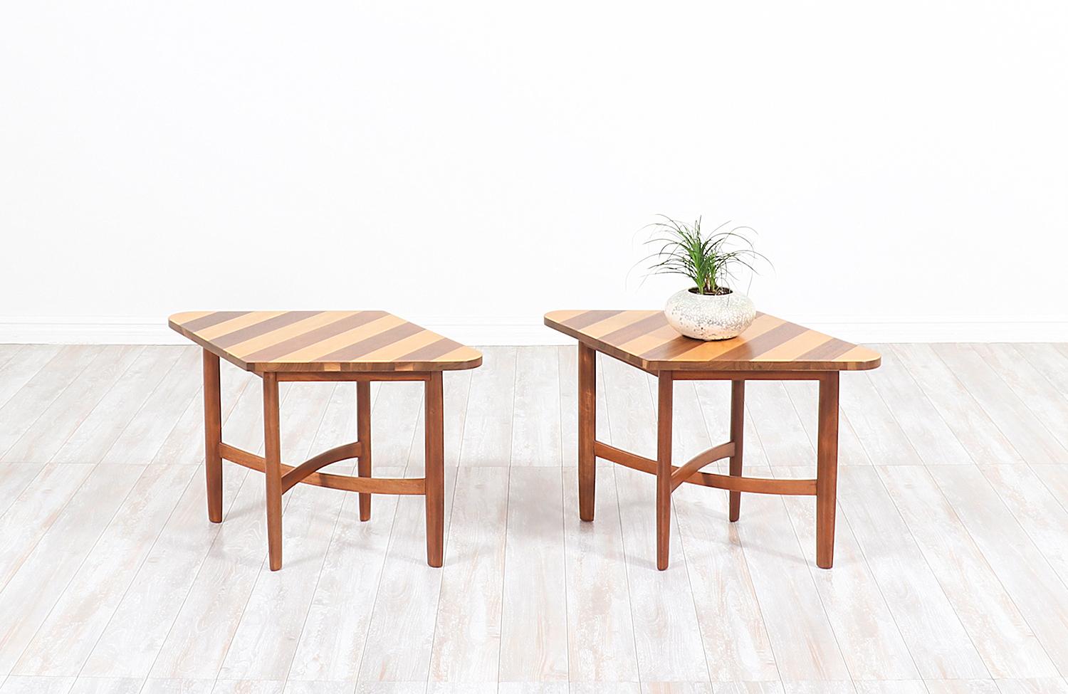 Mid-Century Modern Restauré par des experts - Barney Flagg, tables d'appoint Parallel à plusieurs bois pour Drexel en vente