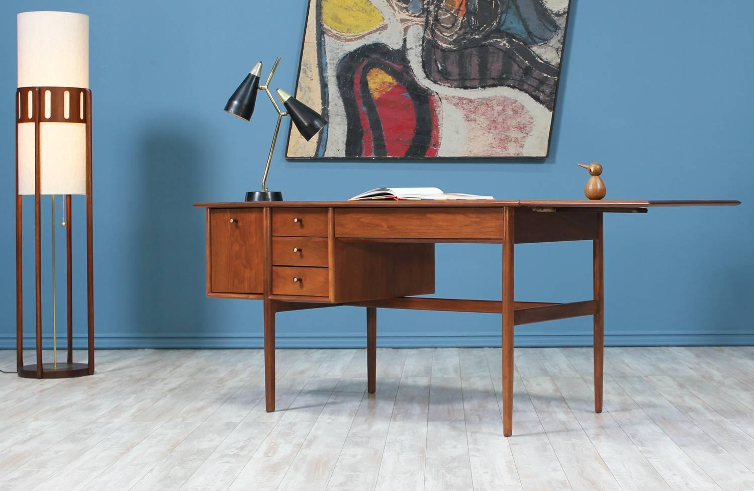 Mid-Century Modern Barney Flagg 