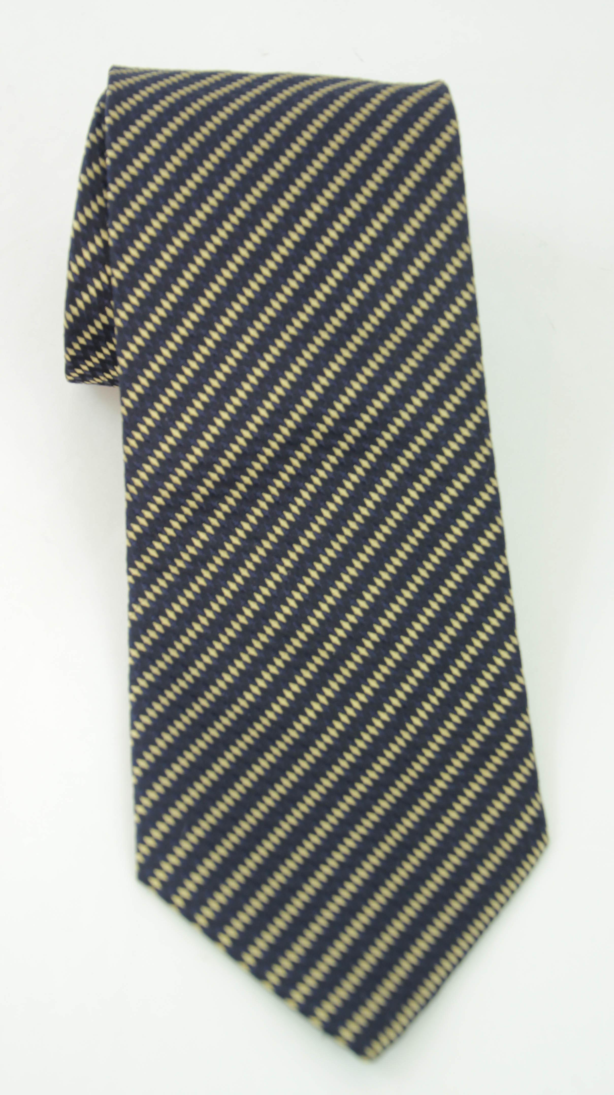 Barneys New York Made in Italy Neck Tie For Sale 1