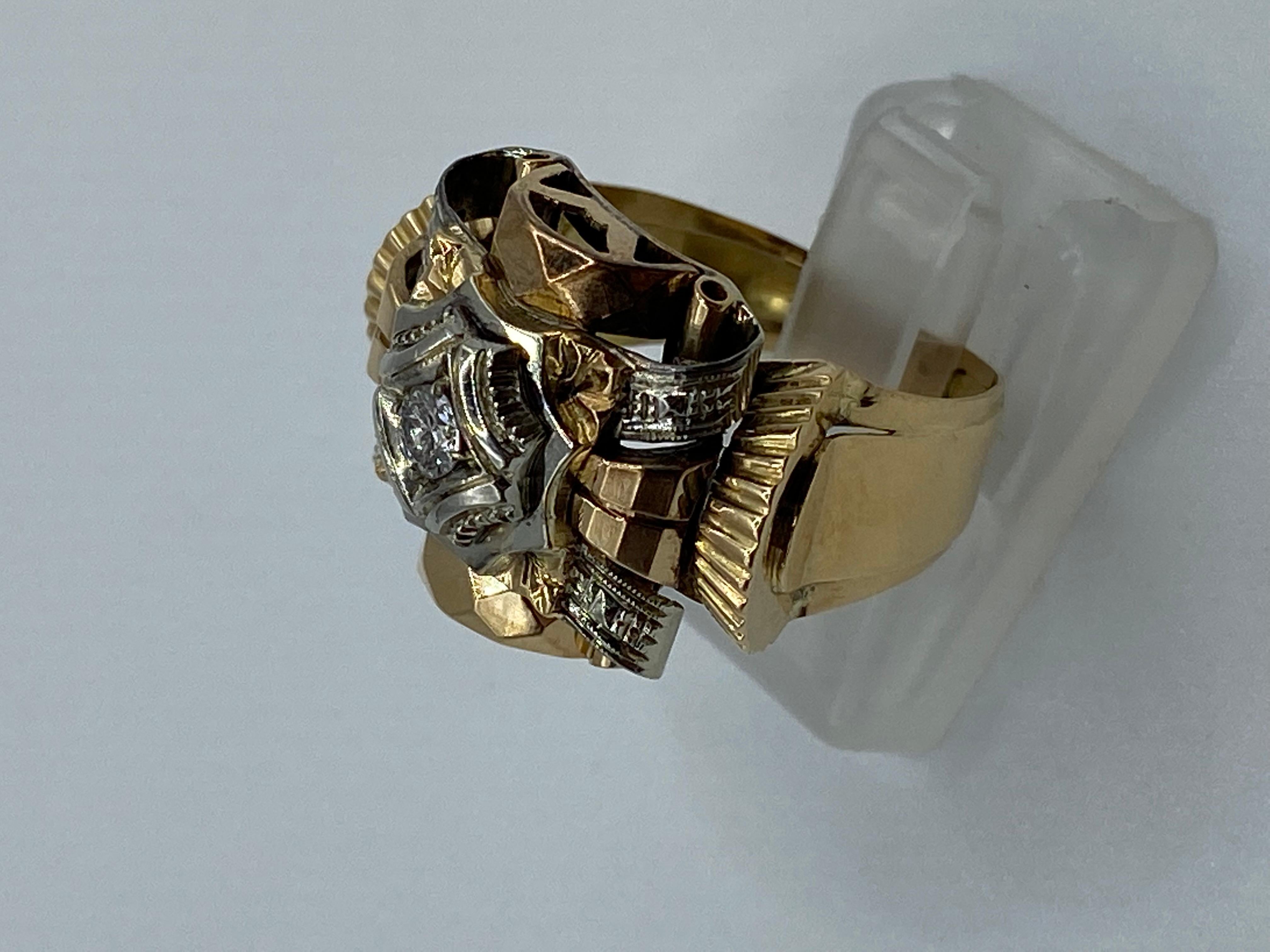 Barocco Ring in 18 Kt Gold and Brilliant Cut Diamond 0.10 Ct, Three-Tone Gold In Good Condition For Sale In Palermo, IT