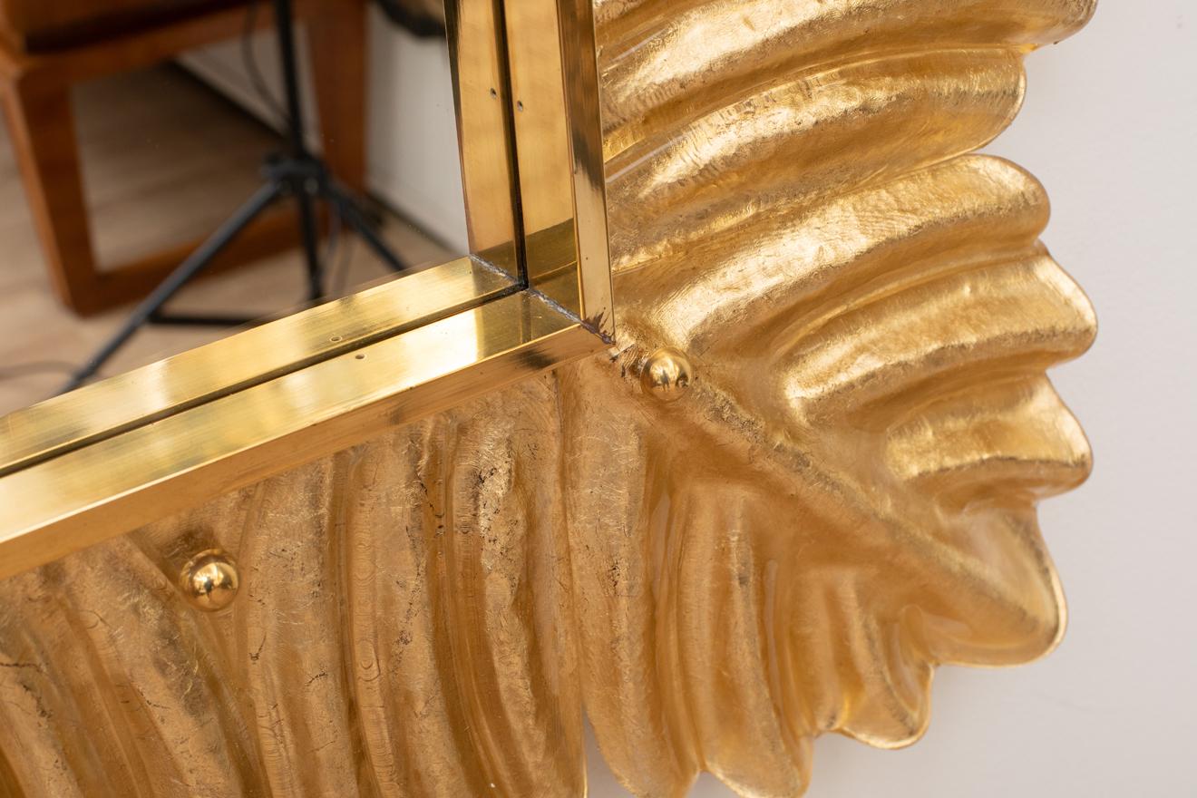 Mid-Century Modern Miroir en verre de Murano de style Barocco à feuilles dorées, en stock en vente