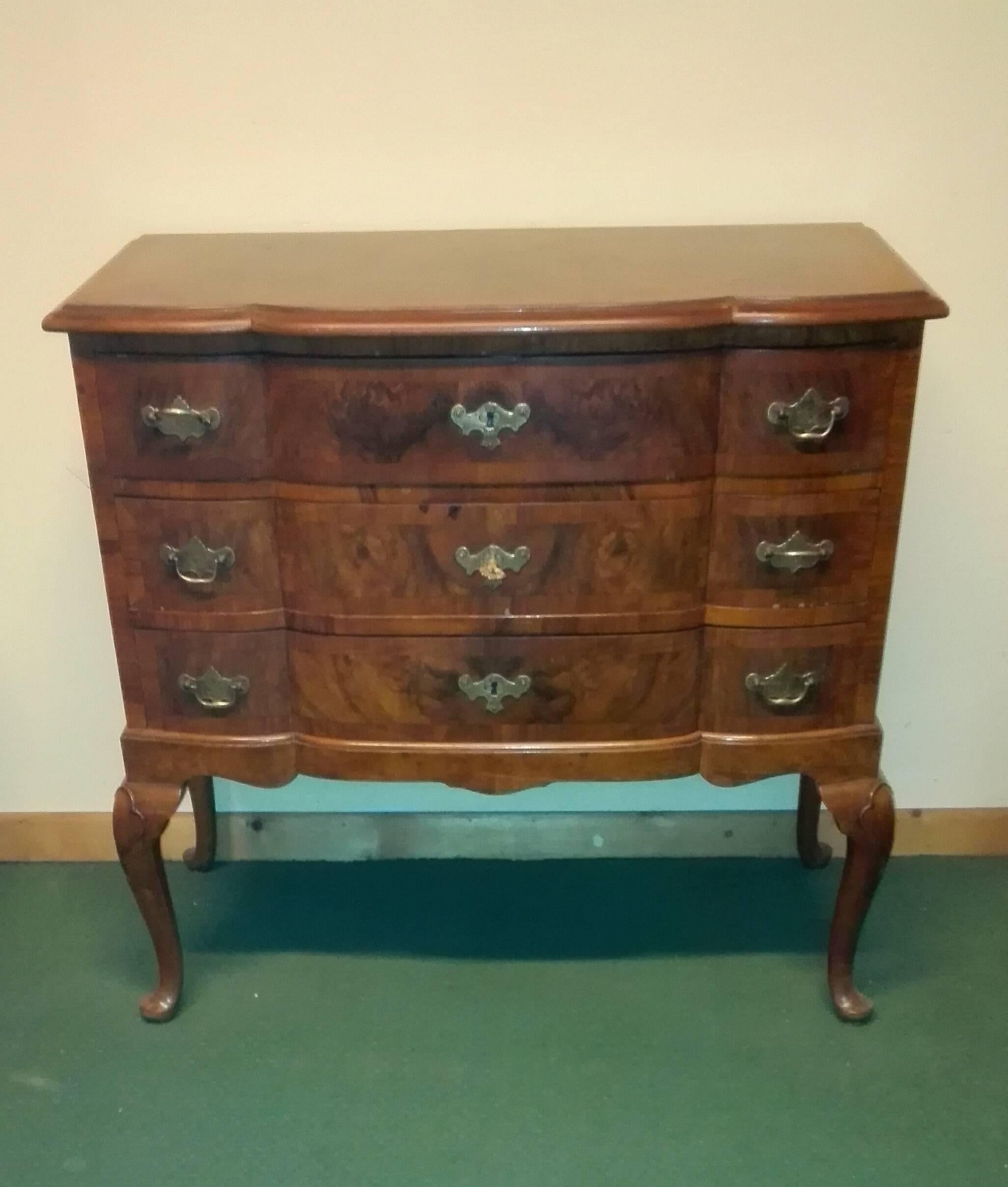 Baroque Barock Style Small Chest of Drawers Burl Walnut, Italy, 20th Century For Sale