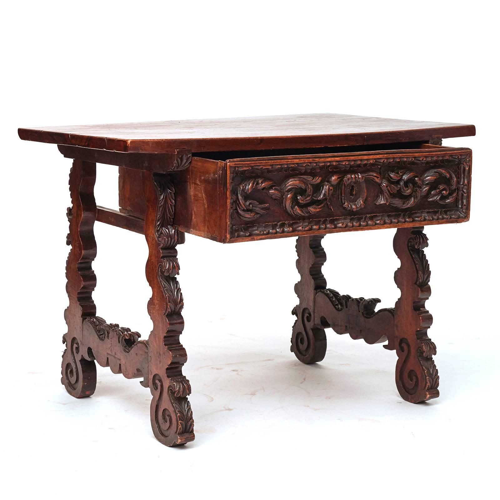 Barok table, chestnut one drawer with carvings, tabeltop one piece of wood, Spain, 1620-1650. Table in original untouched condition,
with beautiful patina.