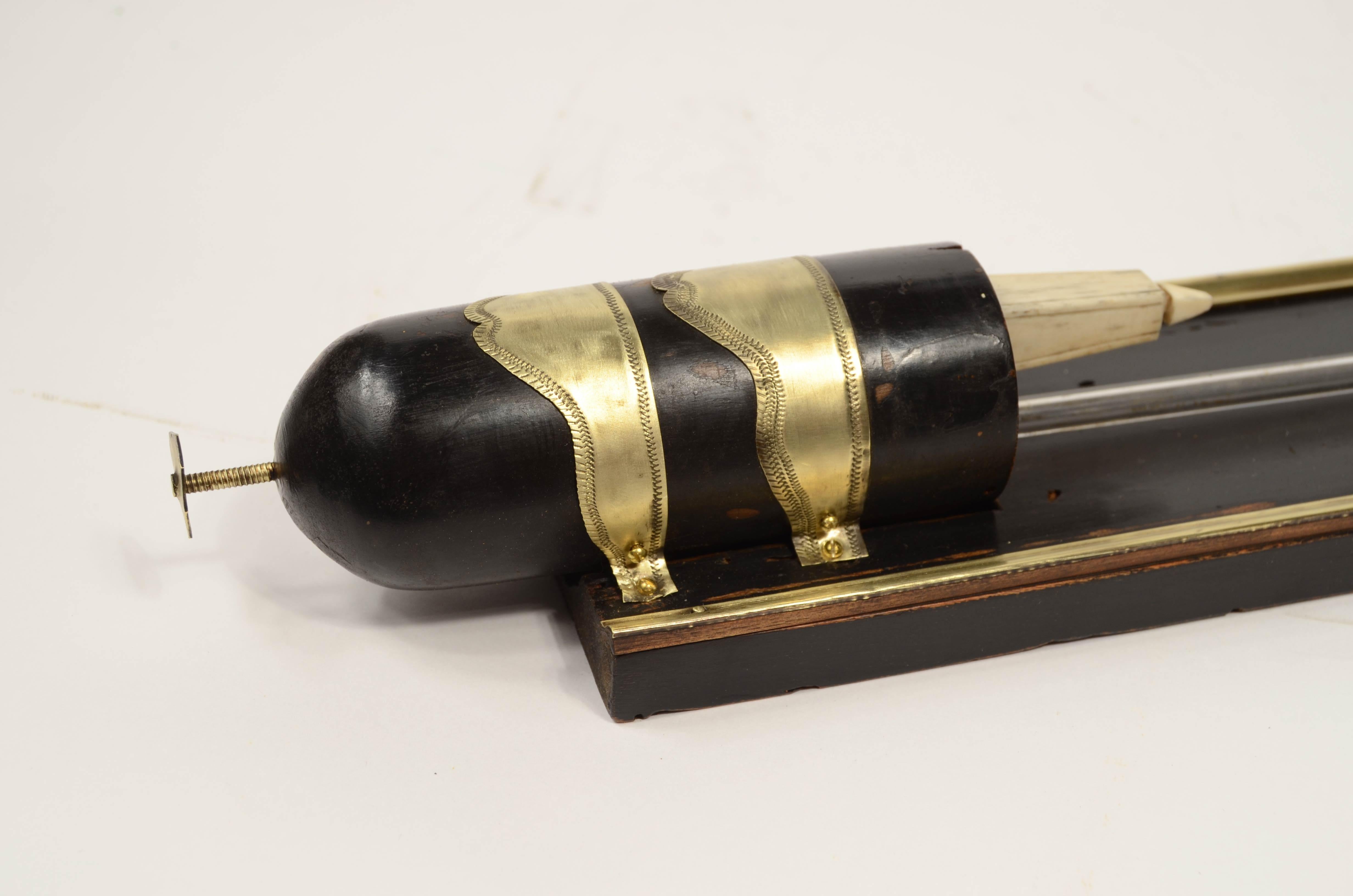 Barometro a stecca in legno filettato in ottone ai bordi Giovanni Maineri 1820 in vendita 7