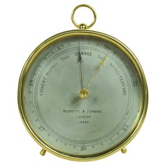 Negretti & Zambra Messing-Aneroid-Tischbarometer und Wandbarometer aus dem frühen 20