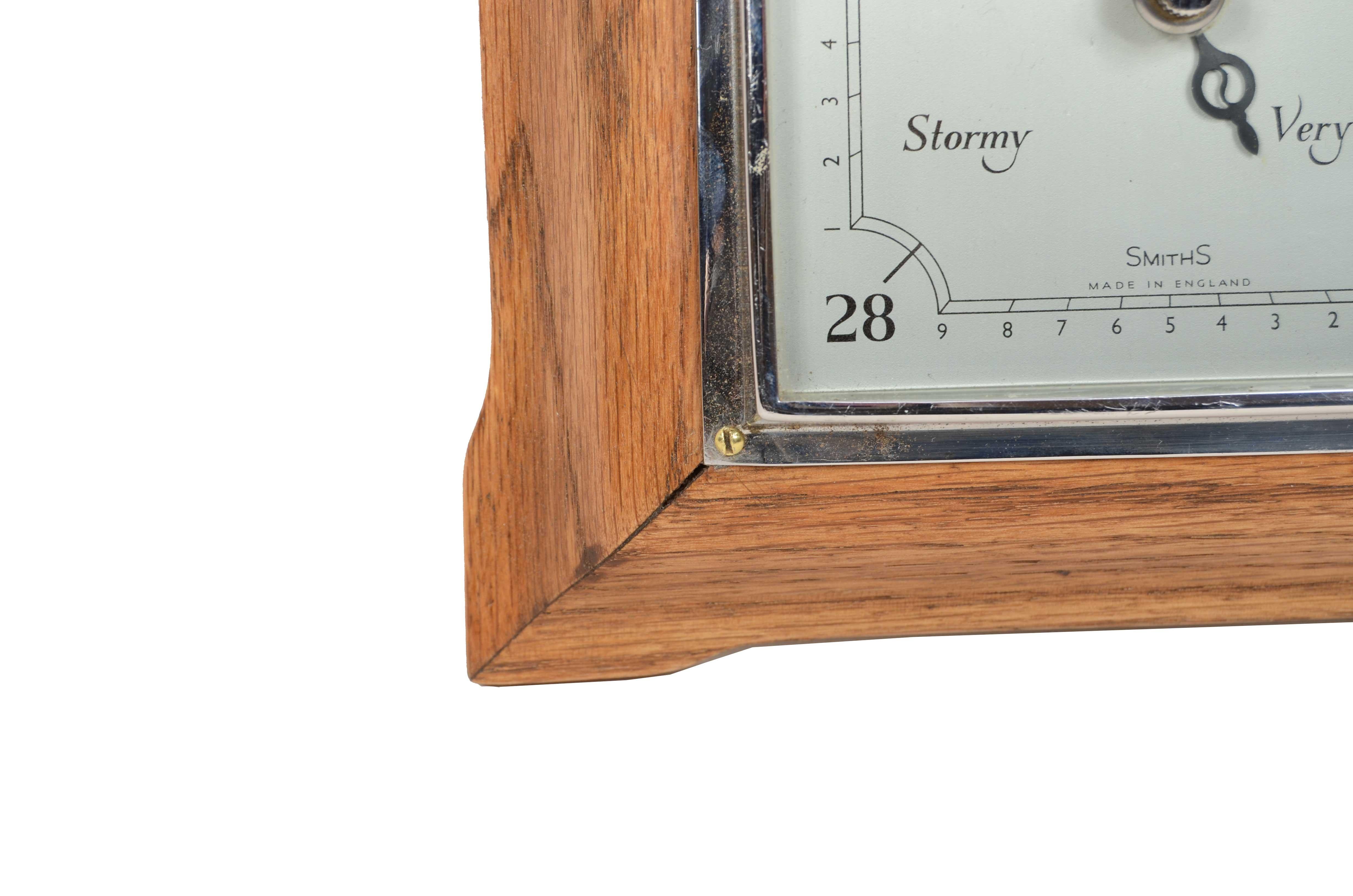 English oak wall-mounted aneroid barometer signed Smiths 1940s  For Sale 2