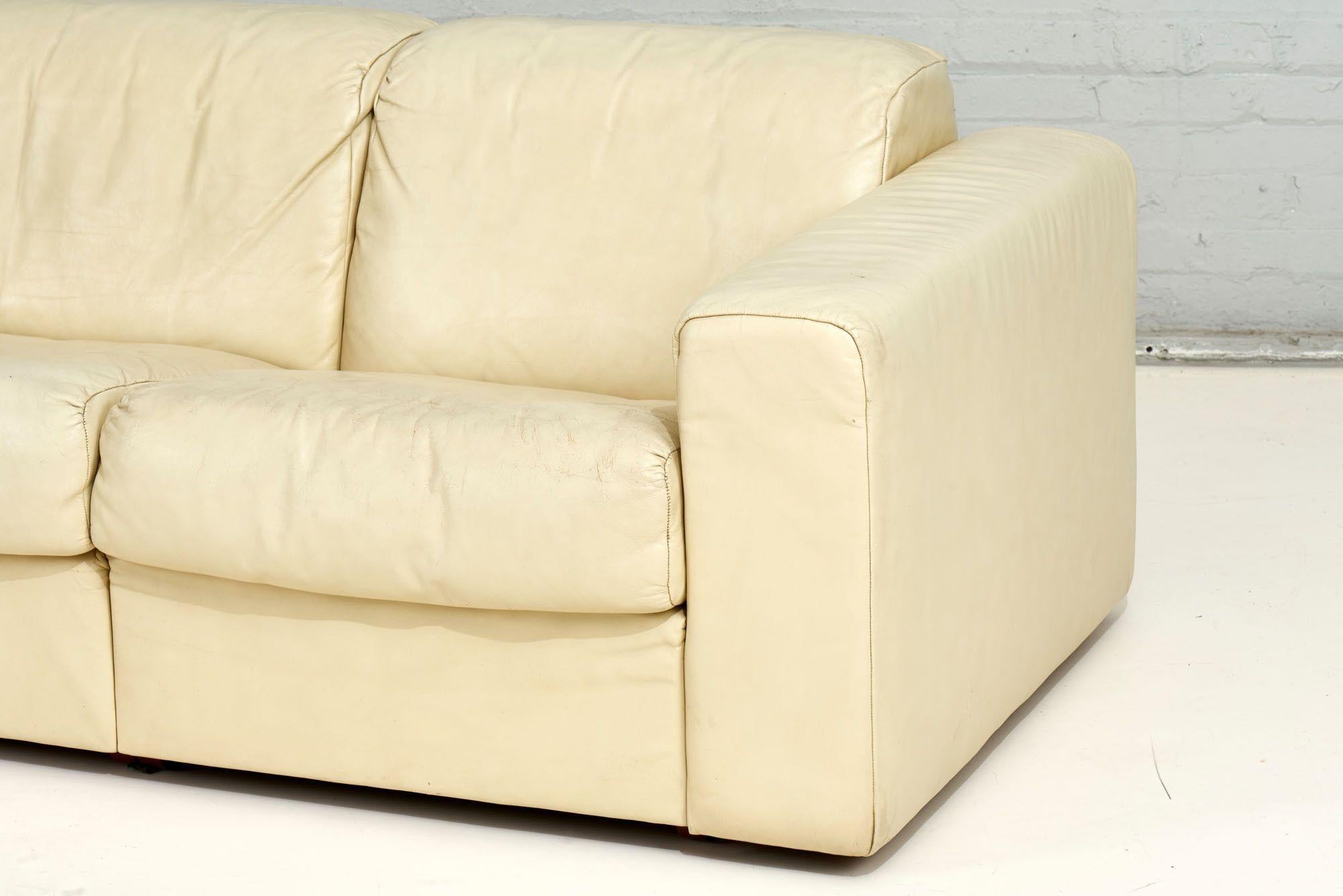 Baron Sofa by Robert Haussmann for Stendig, Cream Leather, 1970 For Sale 5