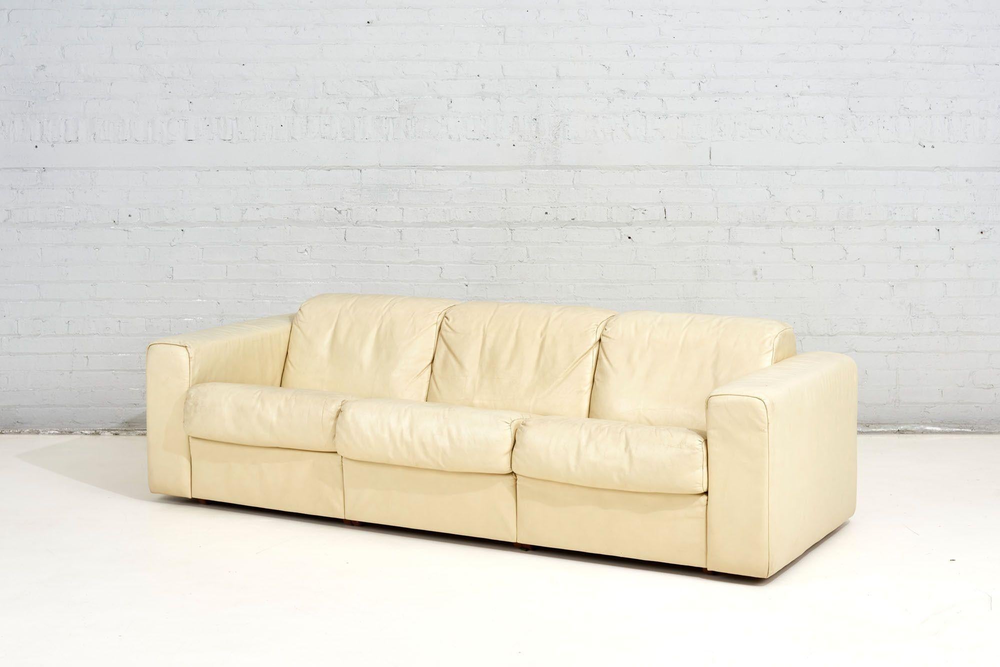 American Baron Sofa by Robert Haussmann for Stendig, Cream Leather, 1970 For Sale