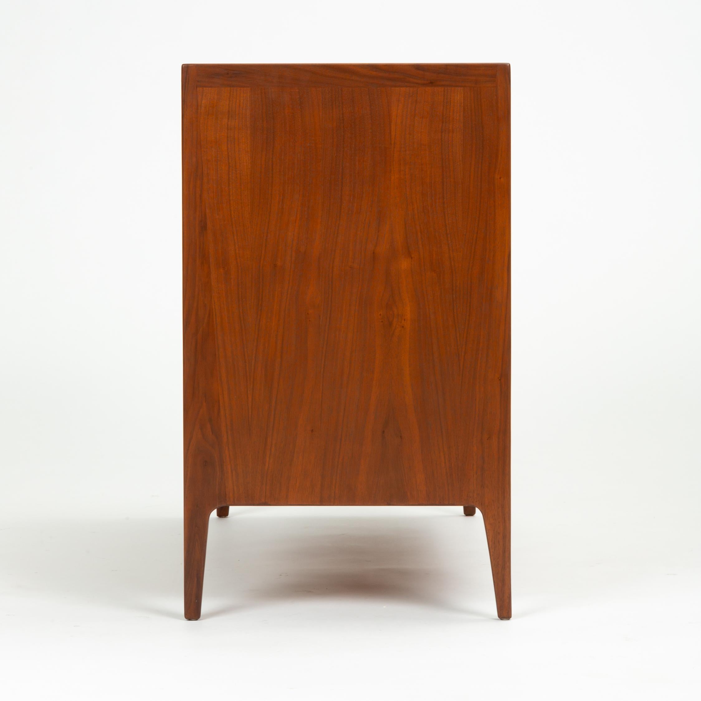 Mid-Century Modern Richard W. Thompson for Glenn of California Baronet Compact Dresser