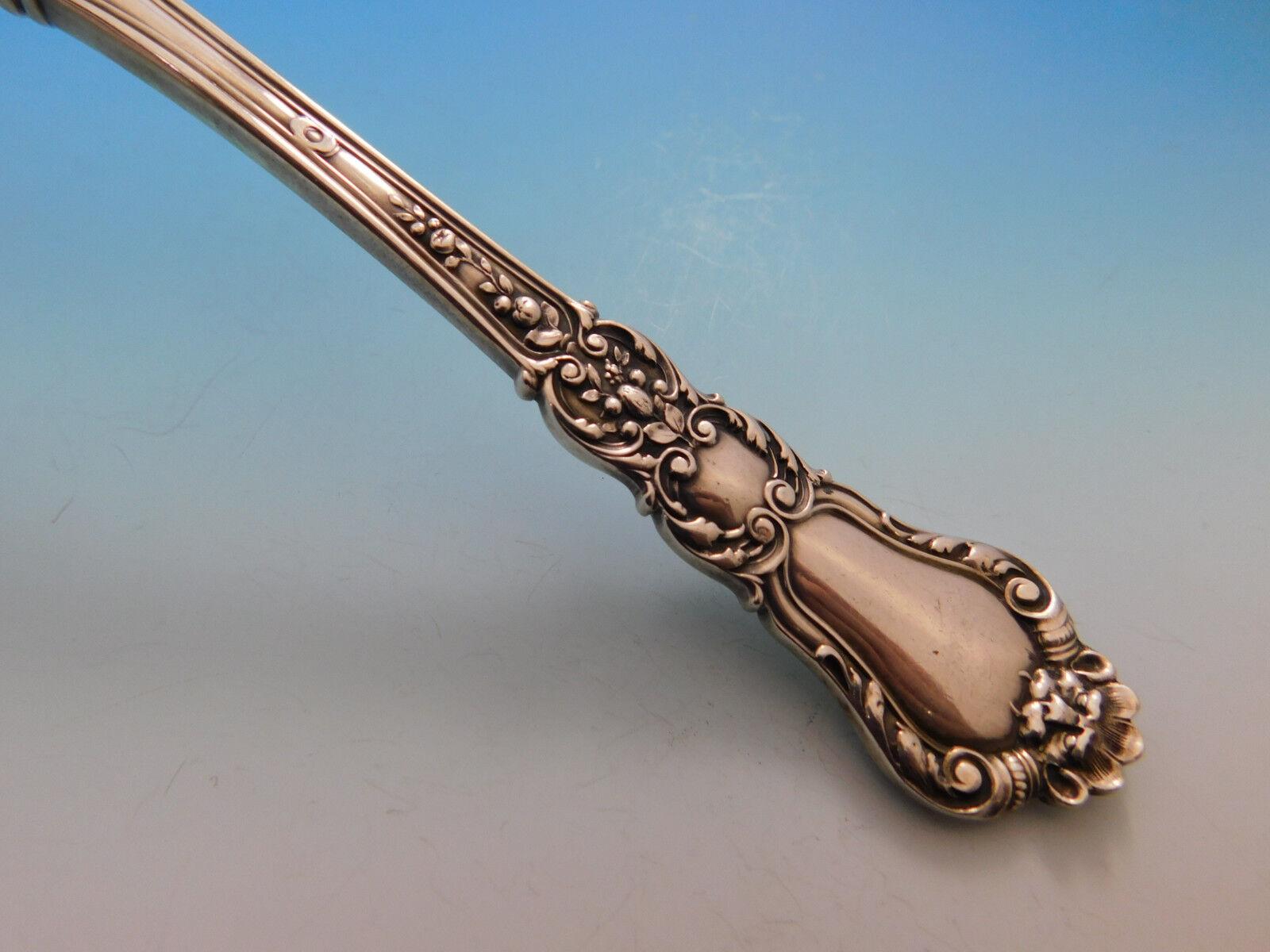Set di posate in argento sterling Baronial Old by Gorham Servizio da 120 pezzi Lion Dinner In condizioni ottime in vendita a Big Bend, WI