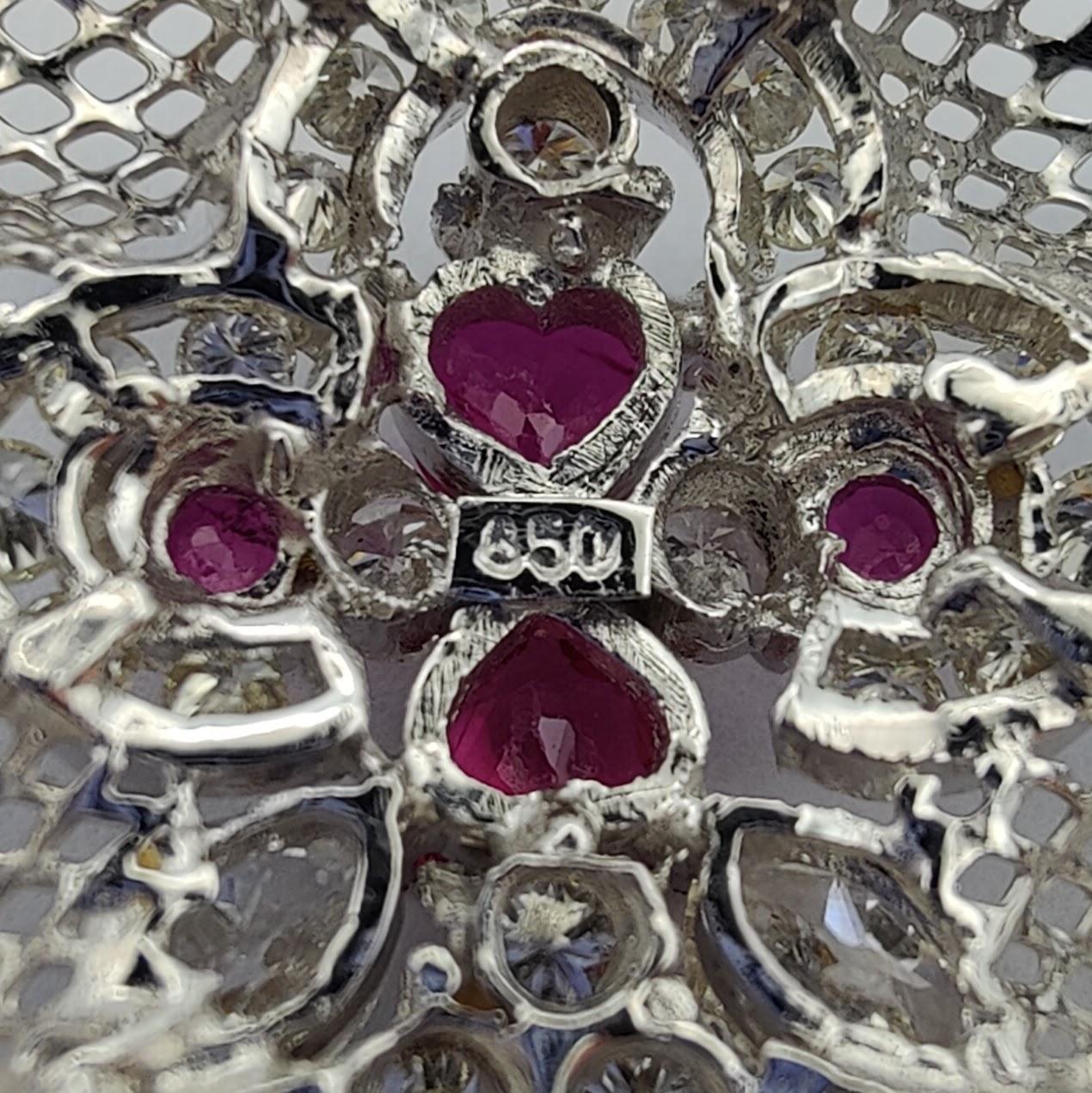 Baroque 0.78 Carat Ruby and 2.7 Carat Diamond Pendant Brooch in 18k White Gold For Sale 2