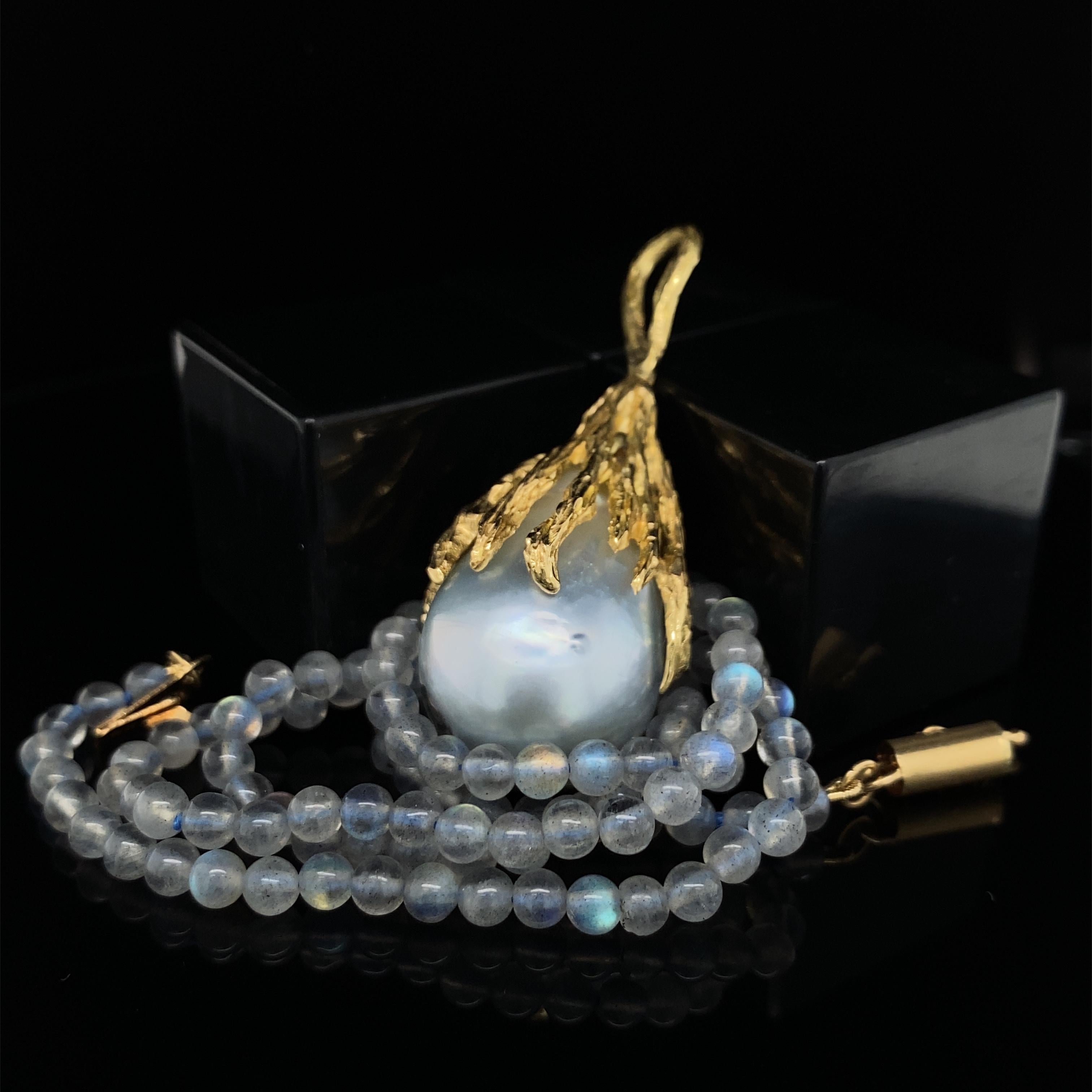 Baroque Silver Tahitian Pearl 