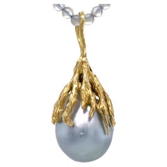 Baroque Silver Tahitian Pearl "Rhaegar" Pendant in 18K on Labradorite Chain