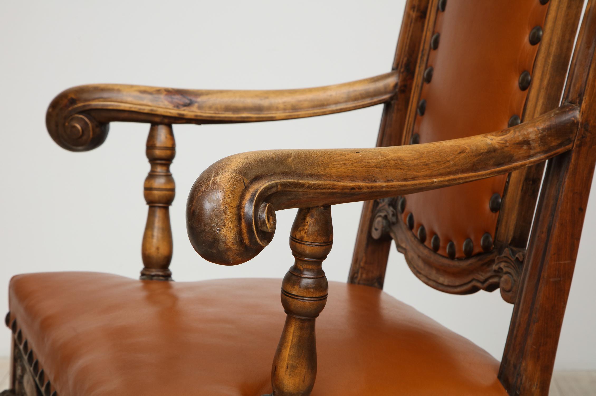 Barocker Sessel aus dem 18. Jahrhundert mit Original-Messingstempel, Schweden, um 1740 im Angebot 5