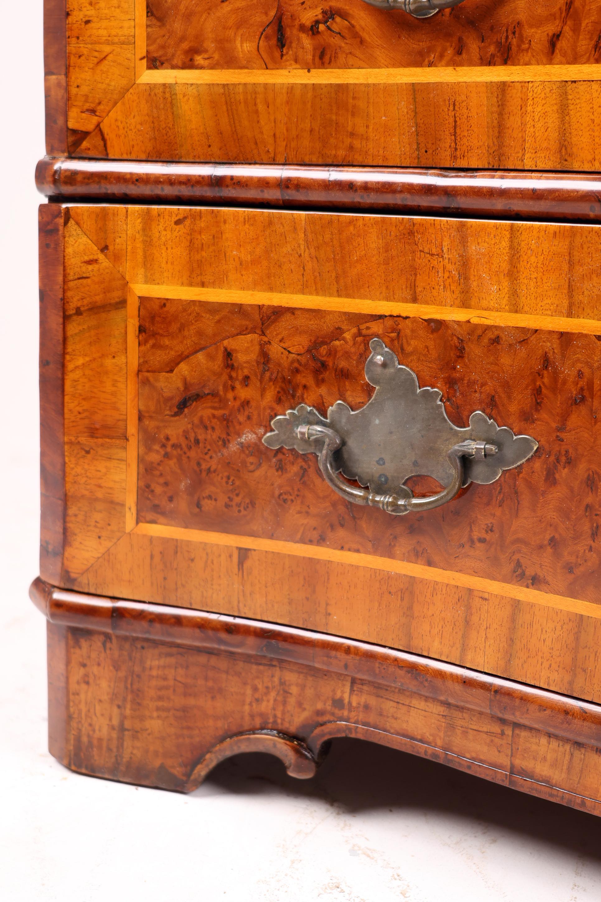 Cassettiera barocca del XVIII secolo in vendita 7